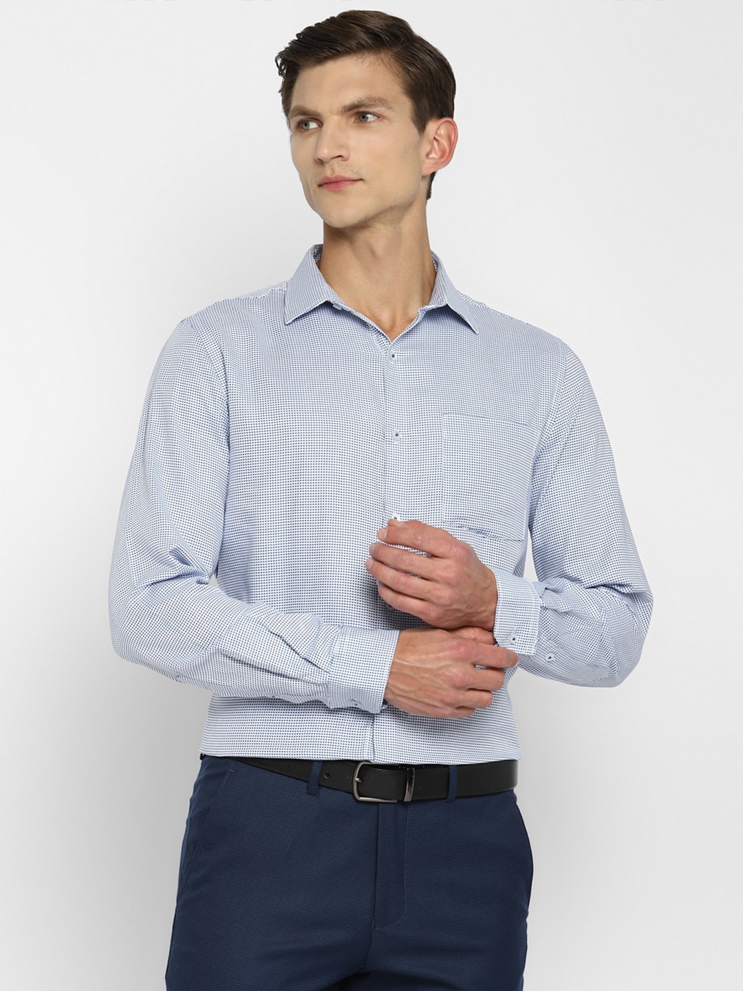 

Turtle Men Blue & White Slim Fit Micro Checked Formal Shirt