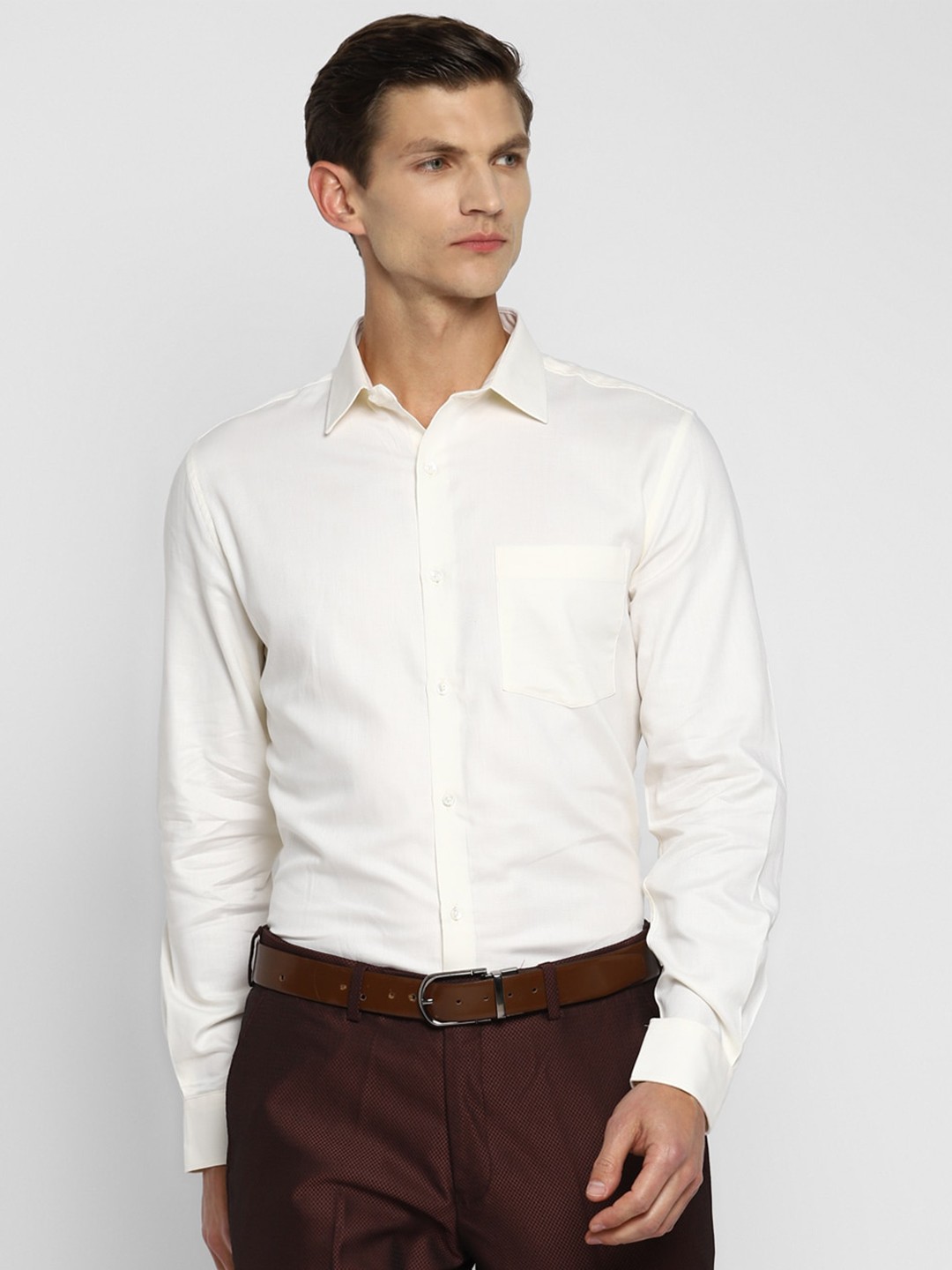 

Turtle Men White Self Design Slim Fit Formal Shirt
