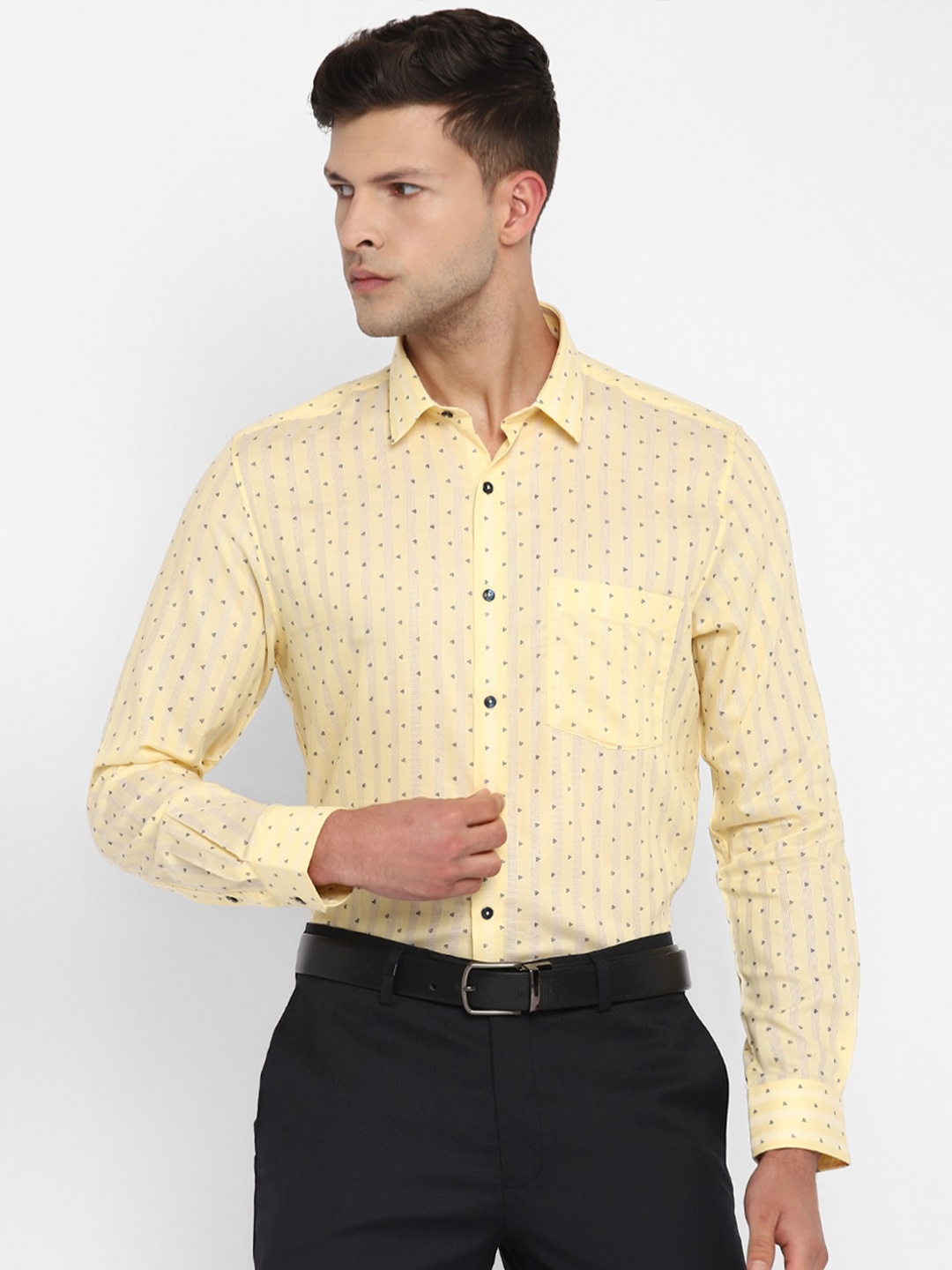 

Turtle Men Yellow Slim Fit Printed Cotton Formal Shirt