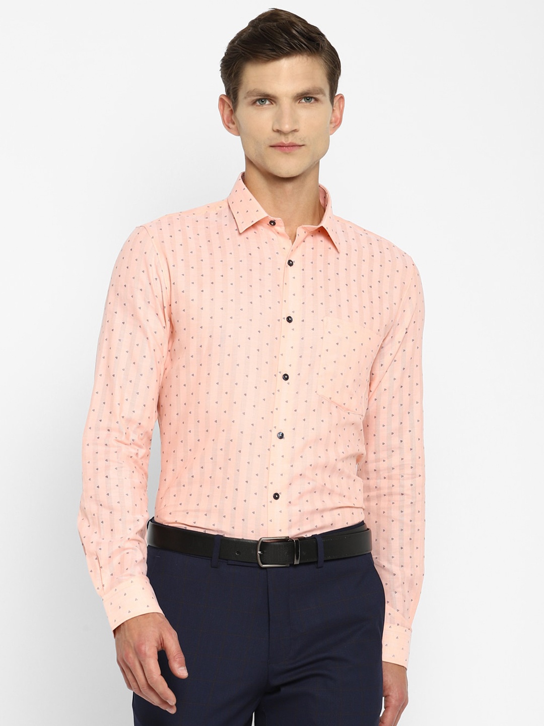 

Turtle Men Peach-Coloured Slim Fit Printed Cotton Casual Shirt