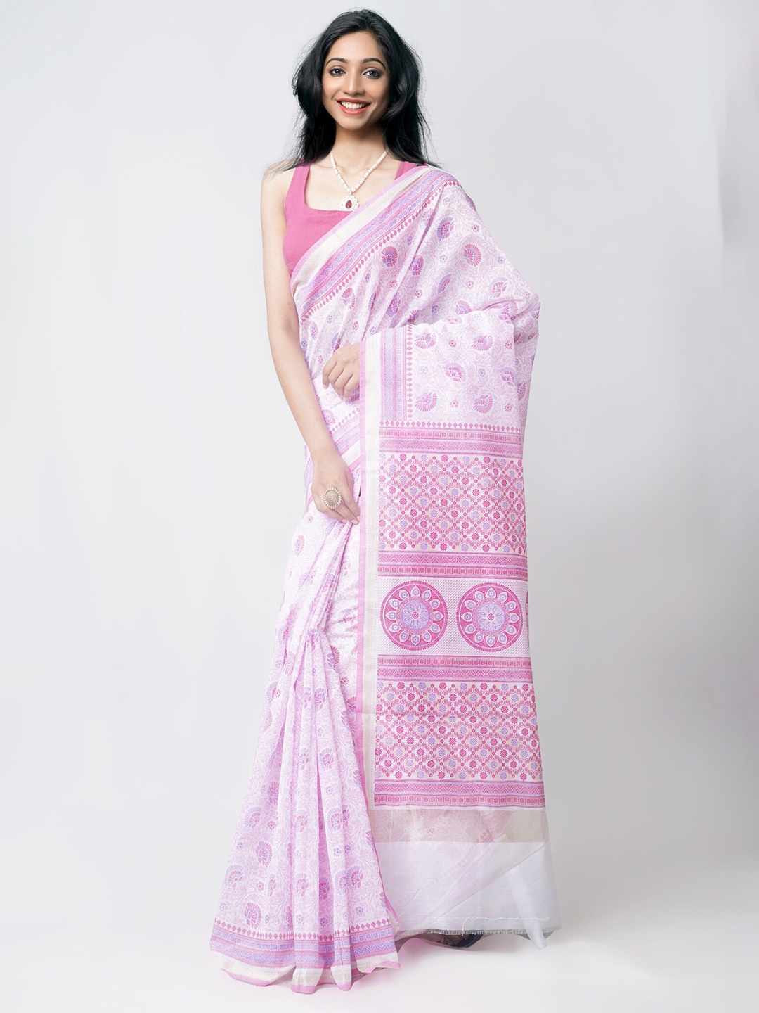 

Unnati Silks Cream-Coloured & Pink Ethnic Motifs Silk Blend Baluchari Saree