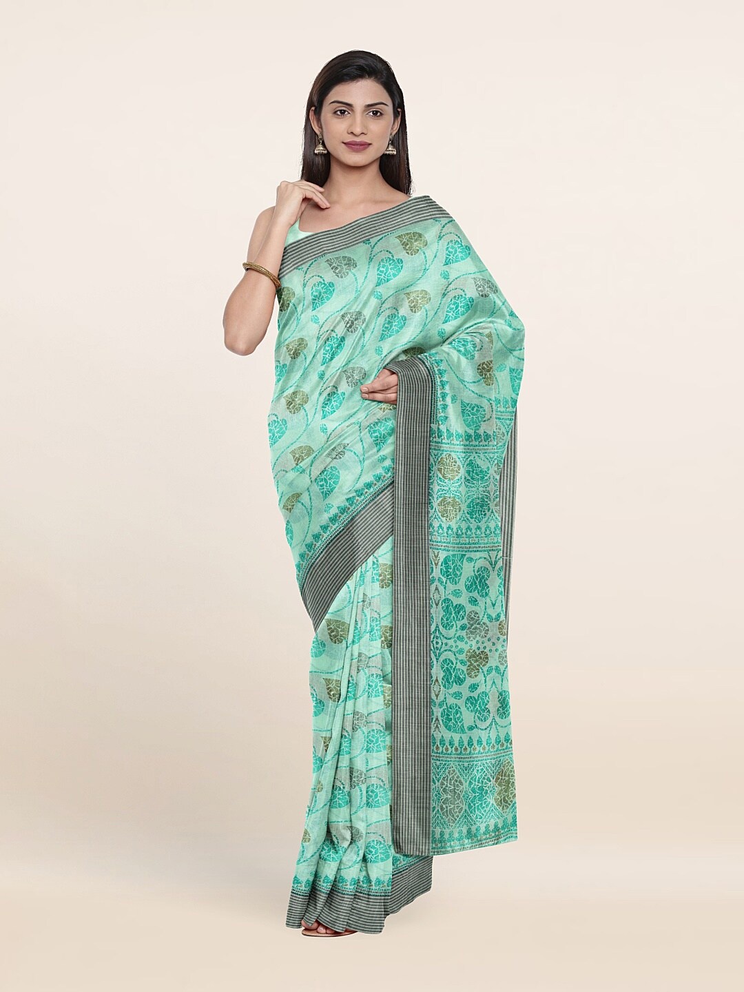 

Pothys Green & Grey Floral Printed Saree