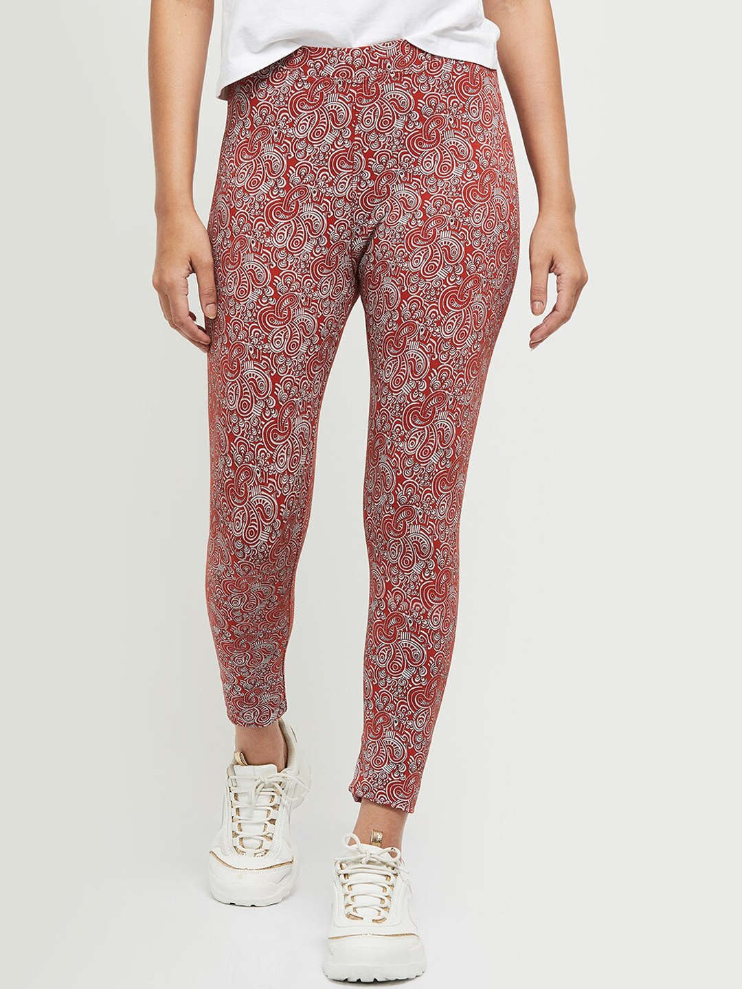 

max Red Printed Leggings