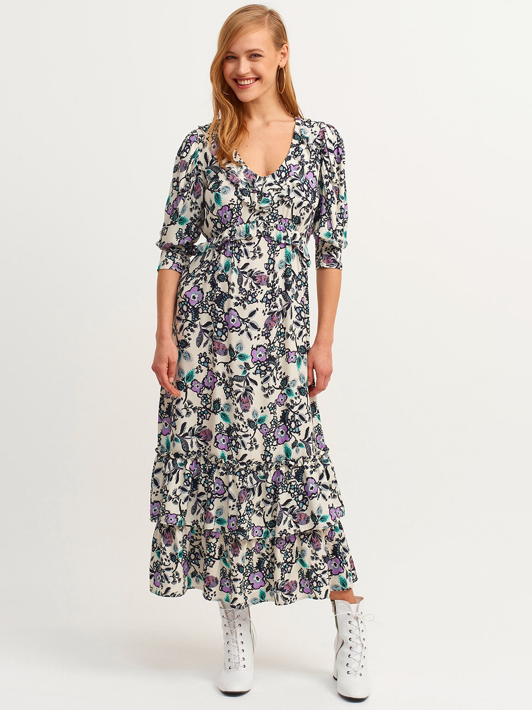 

OXXO X City Collection White & Purple Floral Printed A-Line Midi Dress