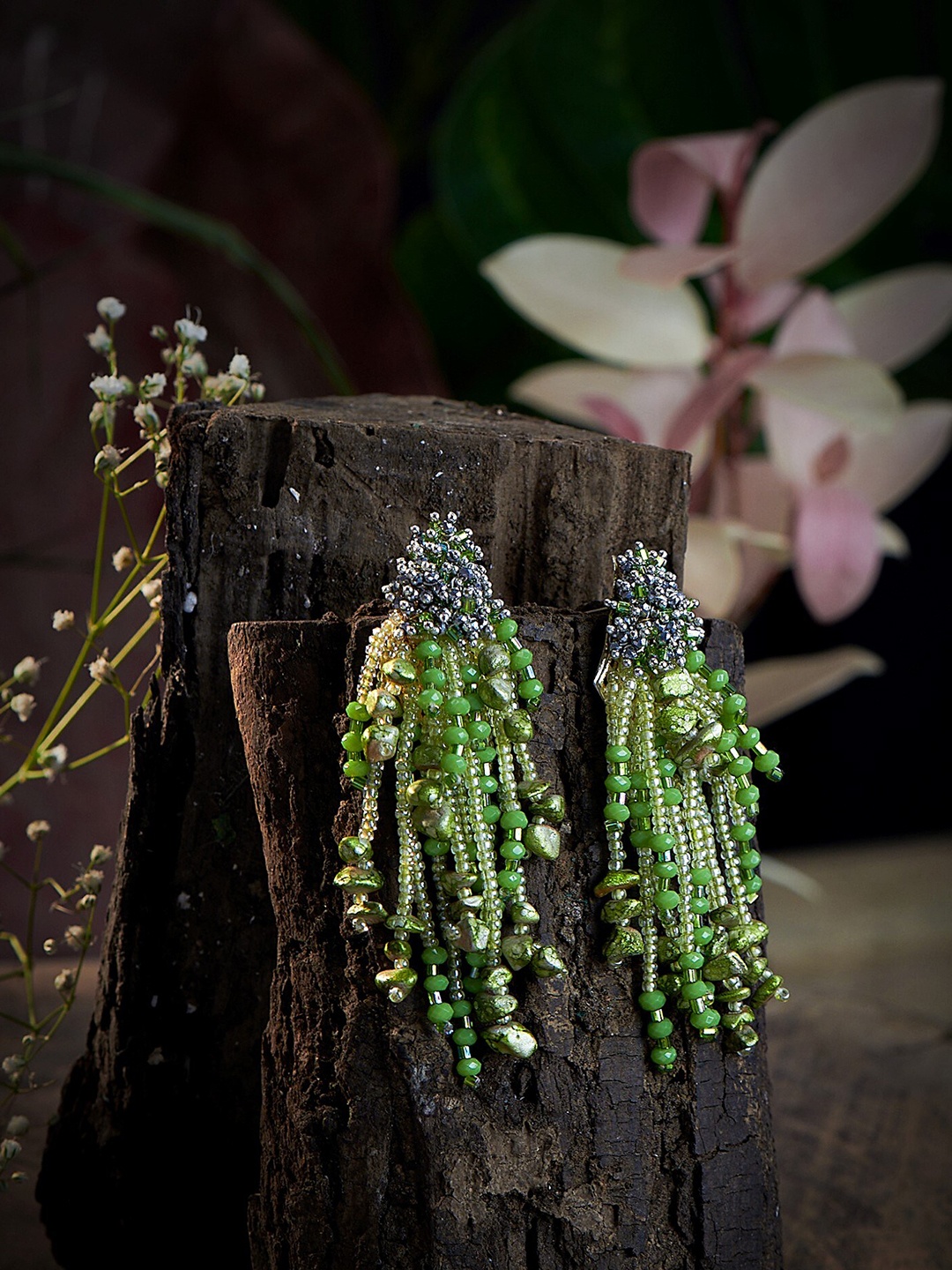 

D'oro Green Contemporary Drop Earrings