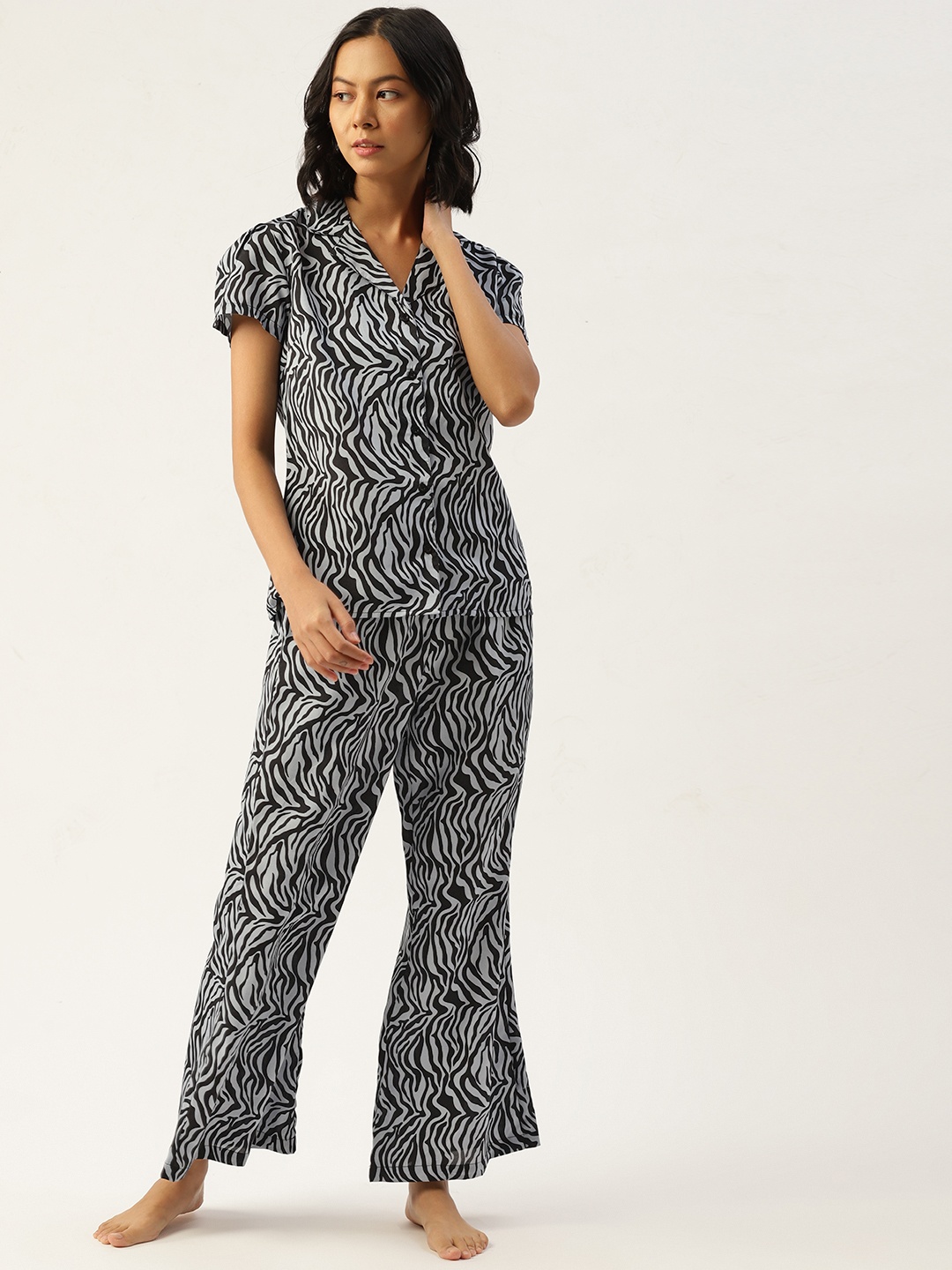 

ETC Women Blue & Black Printed Night suit
