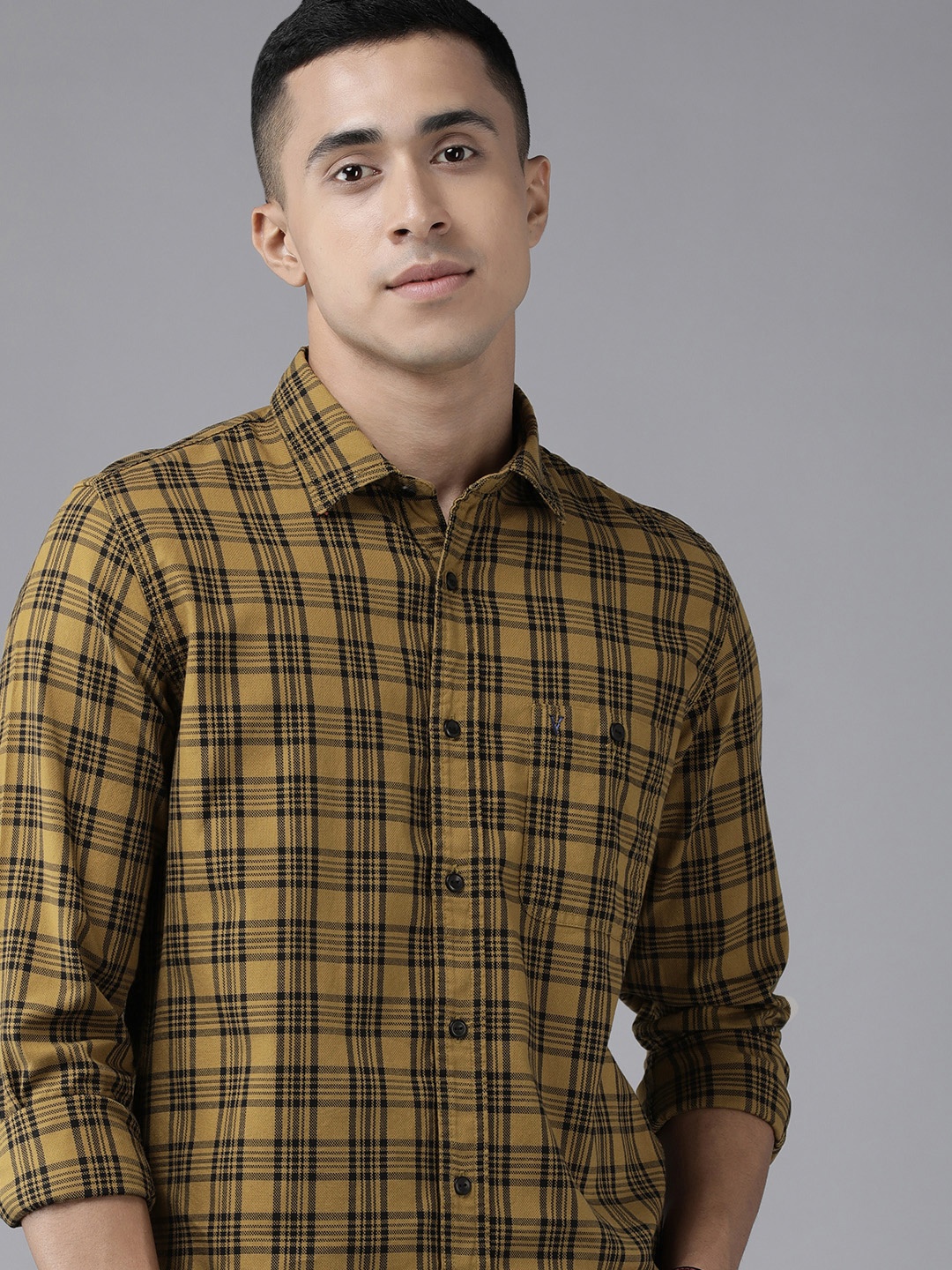 

VAN HEUSEN DENIM LABS Men Khaki & Black Tartan Checks Slim Fit Casual Shirt