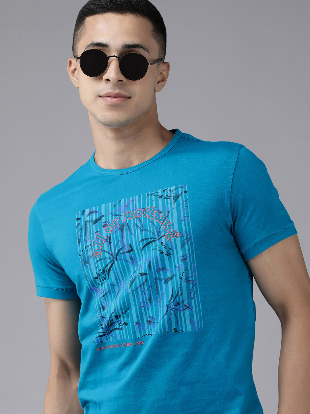 

VAN HEUSEN DENIM LABS Men Blue Tropical Printed Pure Cotton Applique T-shirt