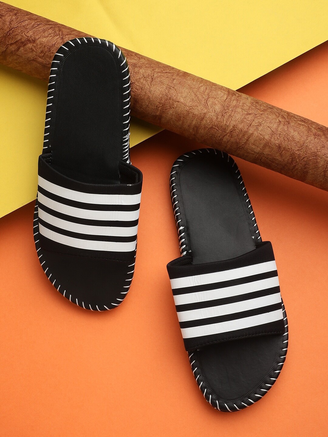 

Pampy Angel Men Black & White Striped Sliders