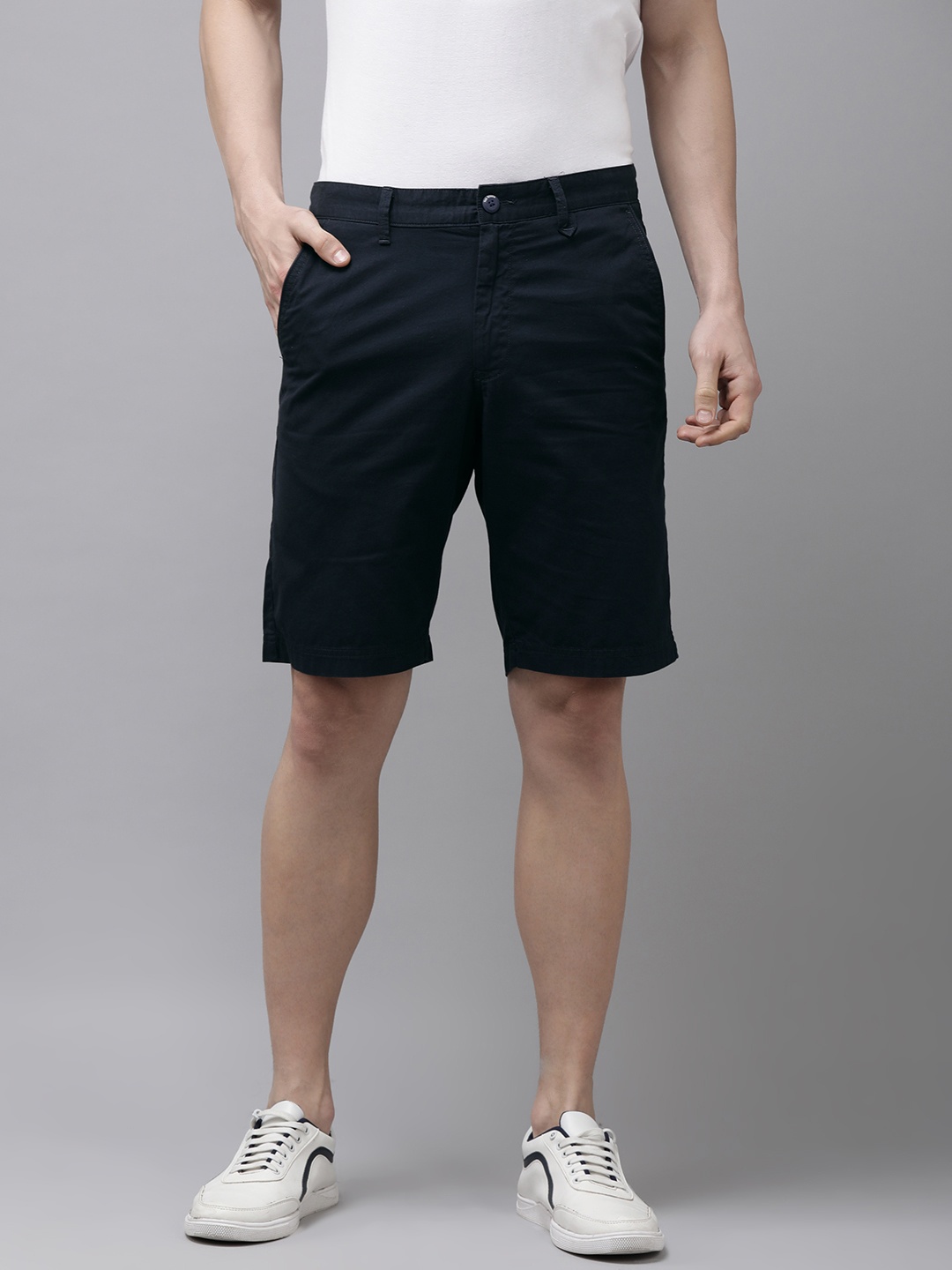 

Van Heusen Sport Men Low-Rise Chino Shorts, Navy blue