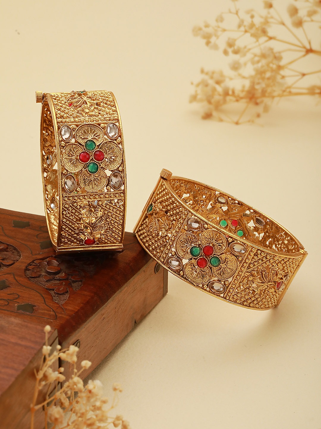 

Saraf RS Jewellery Set Of 2 Gold-Plated Green Stone-Studded & Beaded Bangles