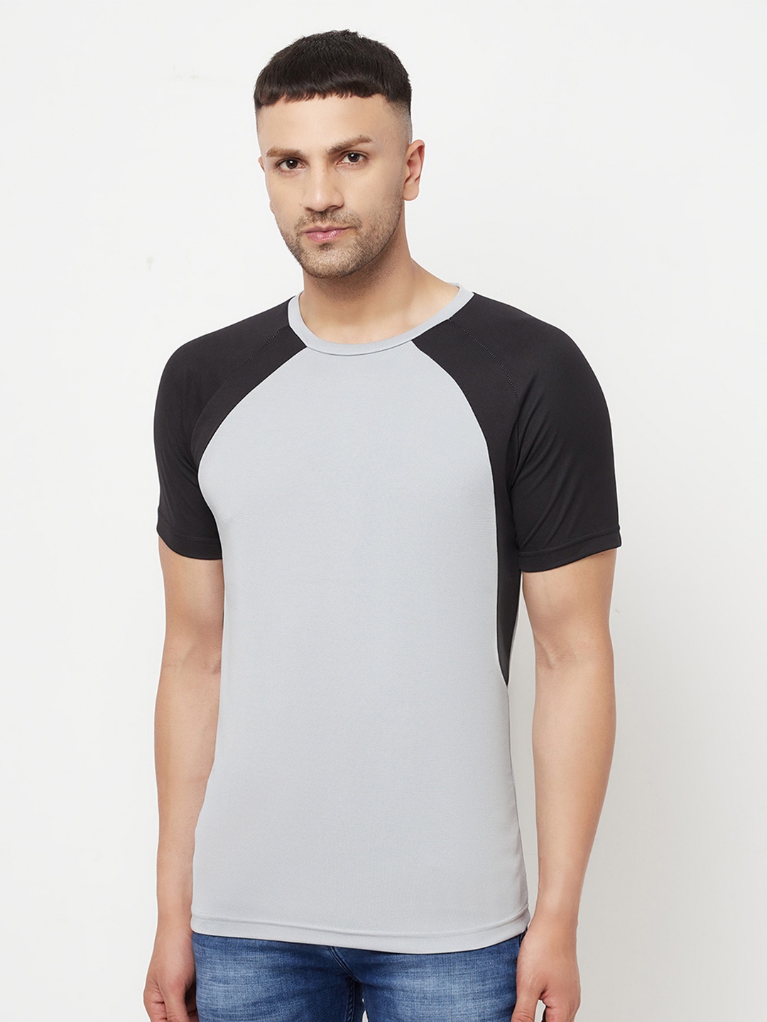 

HOLDIT Men Grey Colourblocked T-shirt