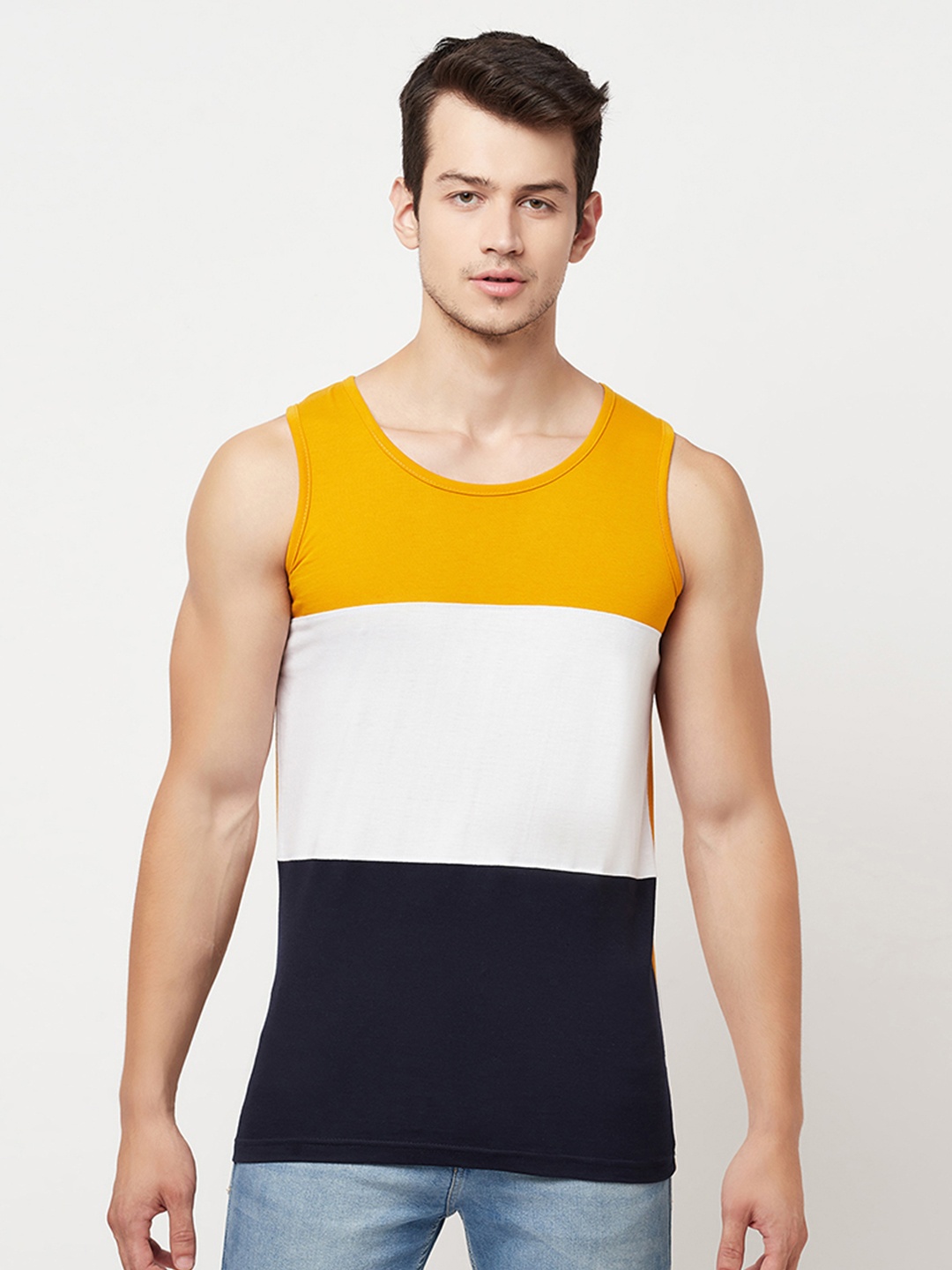 

HOLDIT Men Yellow & White Colourblocked Cotton T-shirt