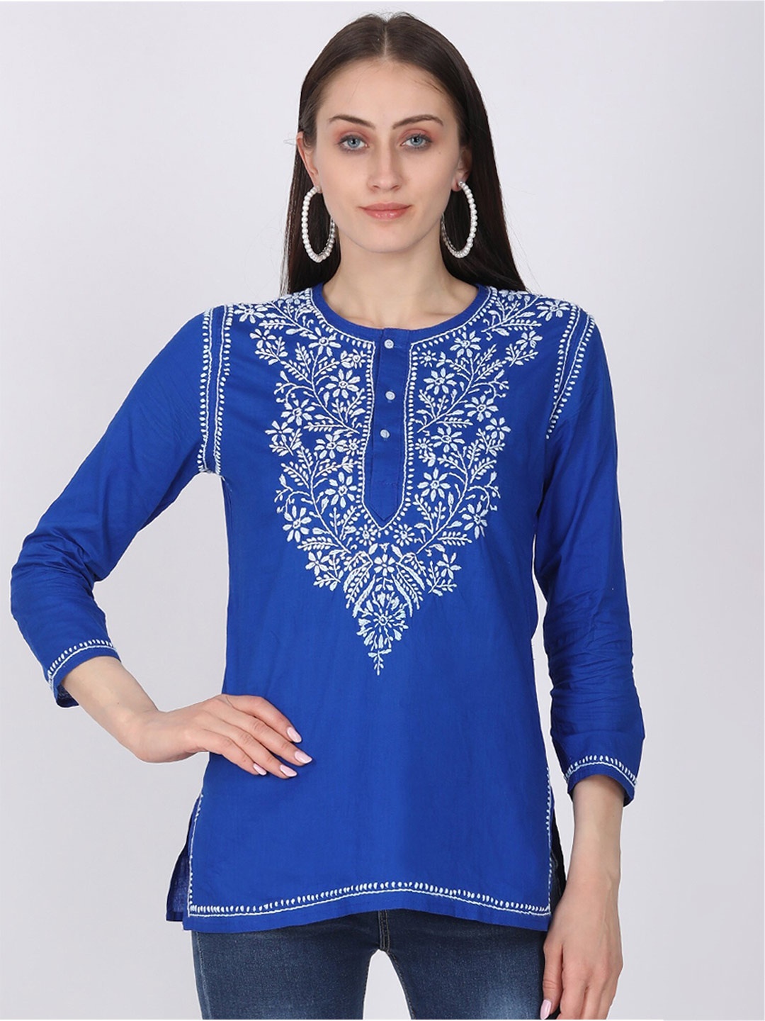 

PARAMOUNT CHIKAN Blue Floral Embroidered Chikankari Pure Cotton Chikankari Kurti