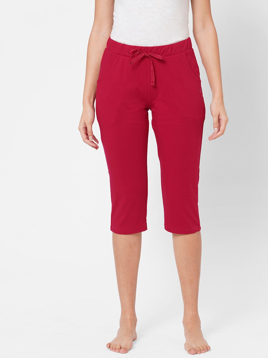 

Sweet Dreams Women Fuchsia Solid Cotton Lounge Capris