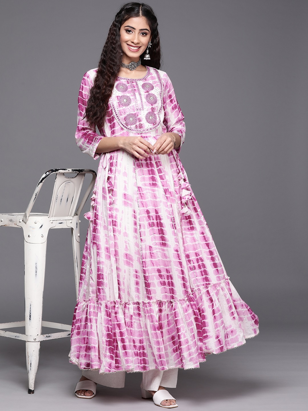 

KSUT Women Purple & Off White Pure Cotton Dyed Embroidered Mirror Work Anarkali Kurta