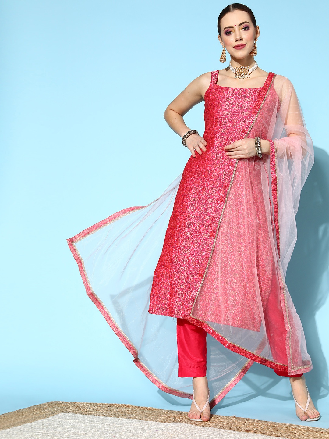 

Inddus Women Floral Silk Blend Ethereal Embroidery Kurta Set, Pink
