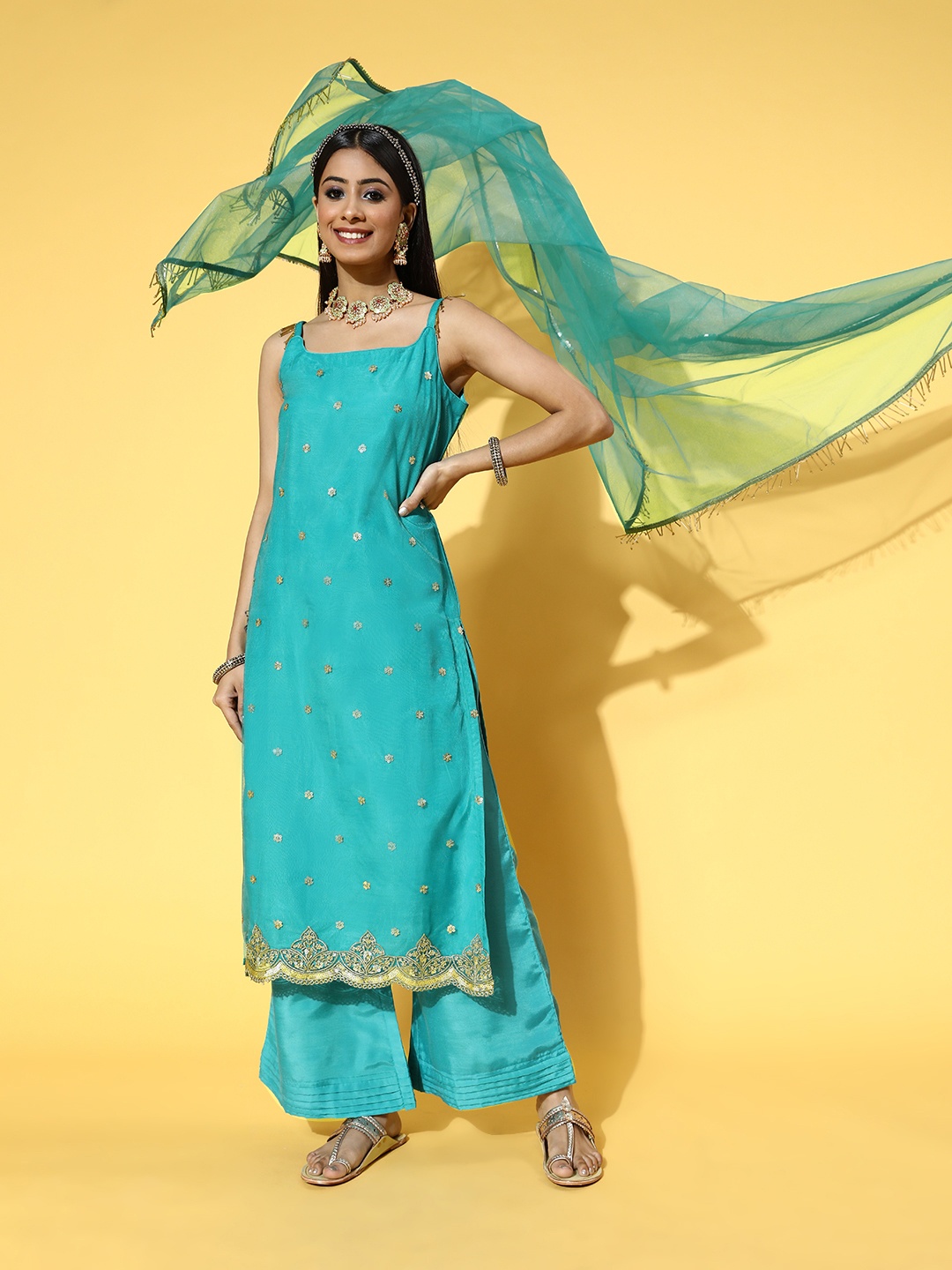 

Inddus Women Floral Net Bling it On Kurta Set, Teal