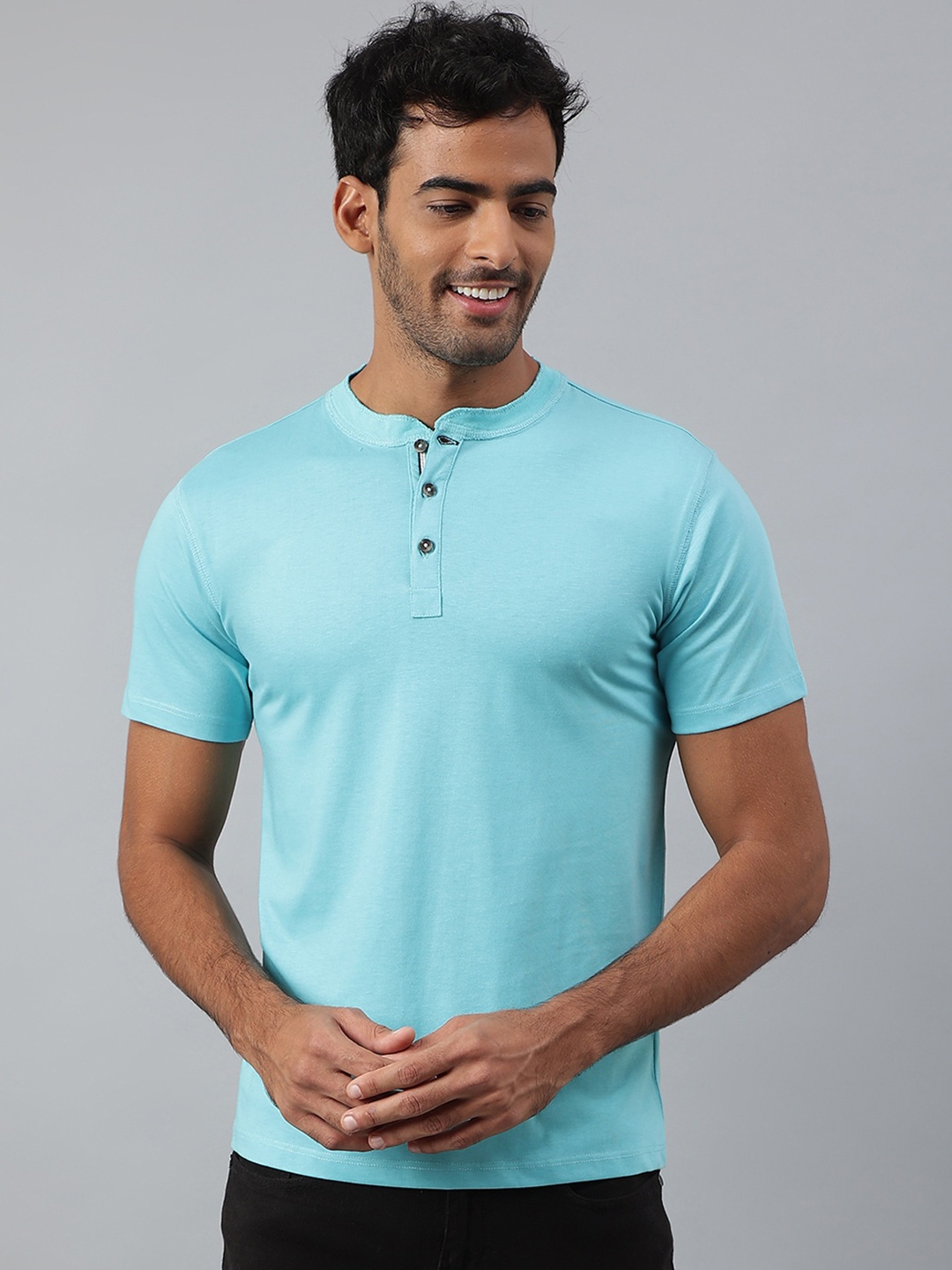 

MR BUTTON Men Blue Henley Neck Slim Fit T-shirt