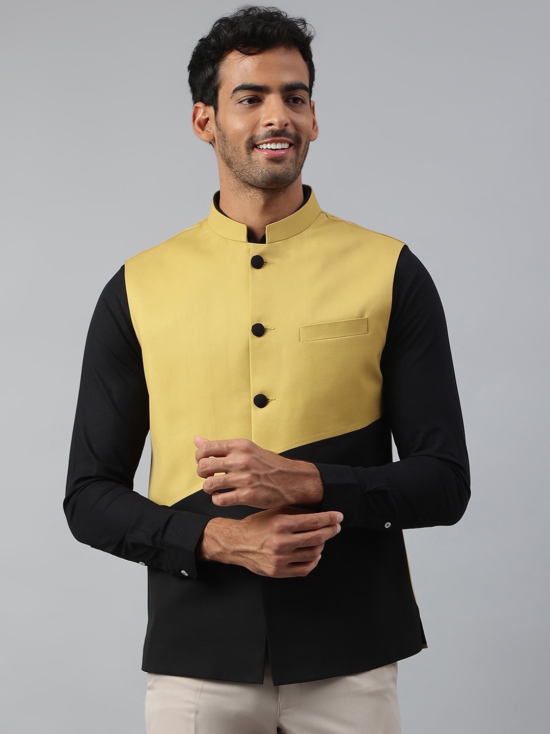 

MR BUTTON Men Beige & Black Colourbloacked Casual Nehru Jacket