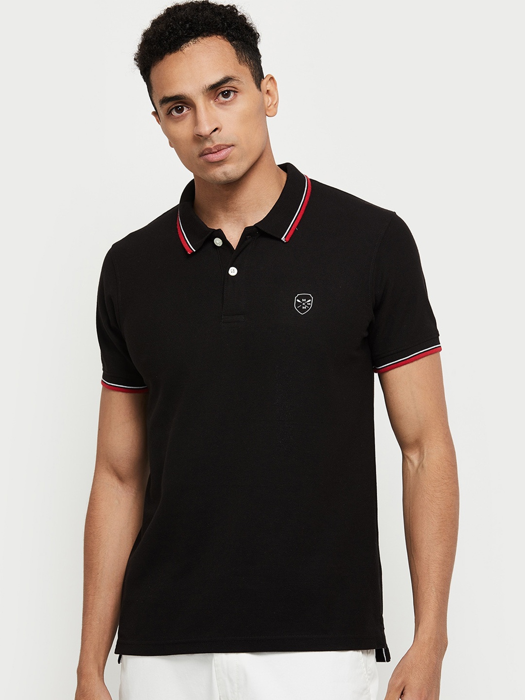 

max Men Black & Red Polo Collar T-shirt