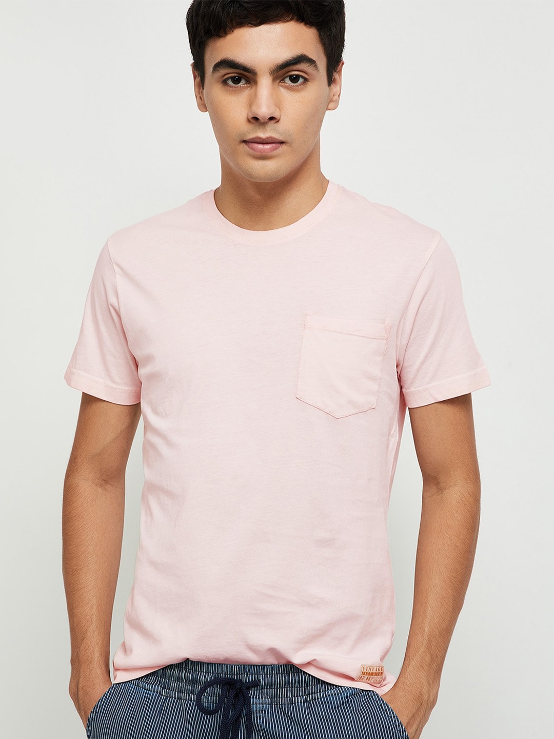 

max Men Peach-Coloured T-shirt