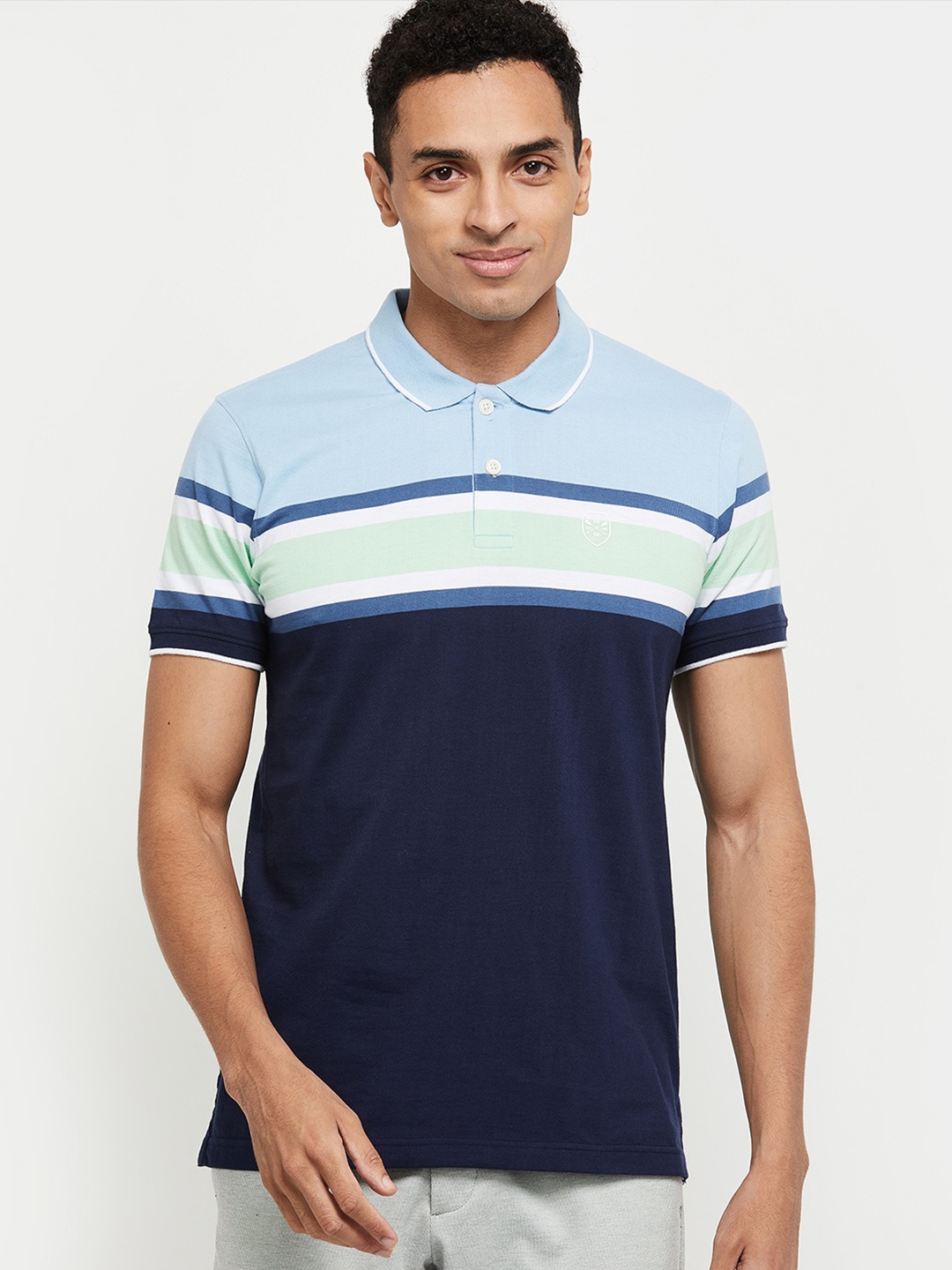 

max Men Blue Colourblocked Polo Collar T-shirt