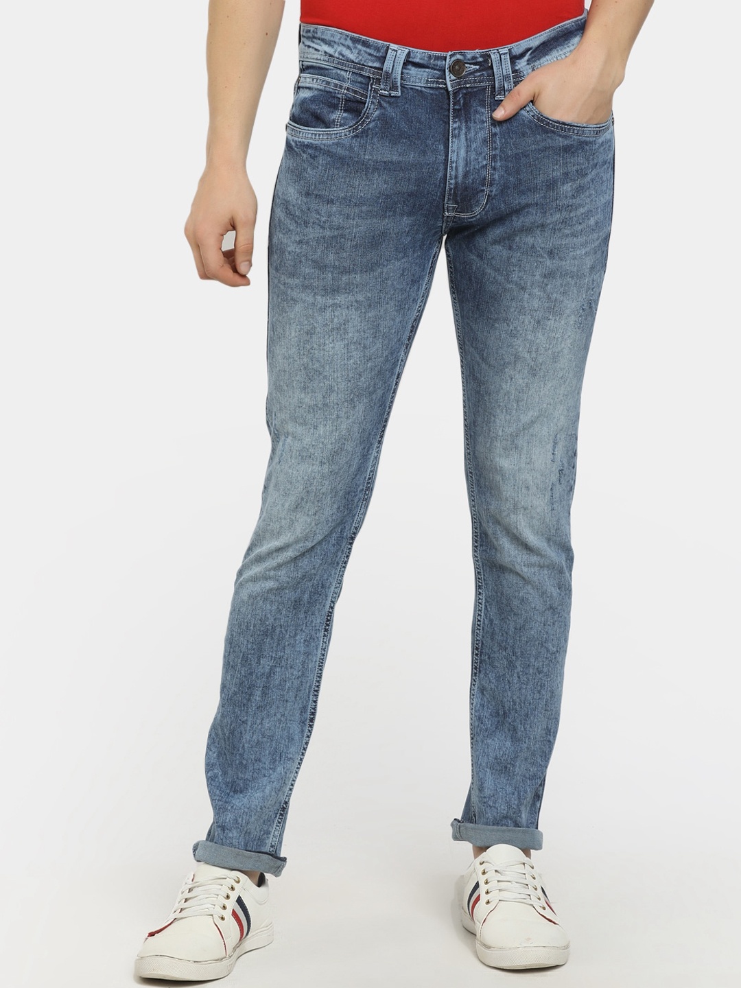 

Cherokee Men Blue Classic Mildly Distressed Heavy Fade Stretchable Jeans