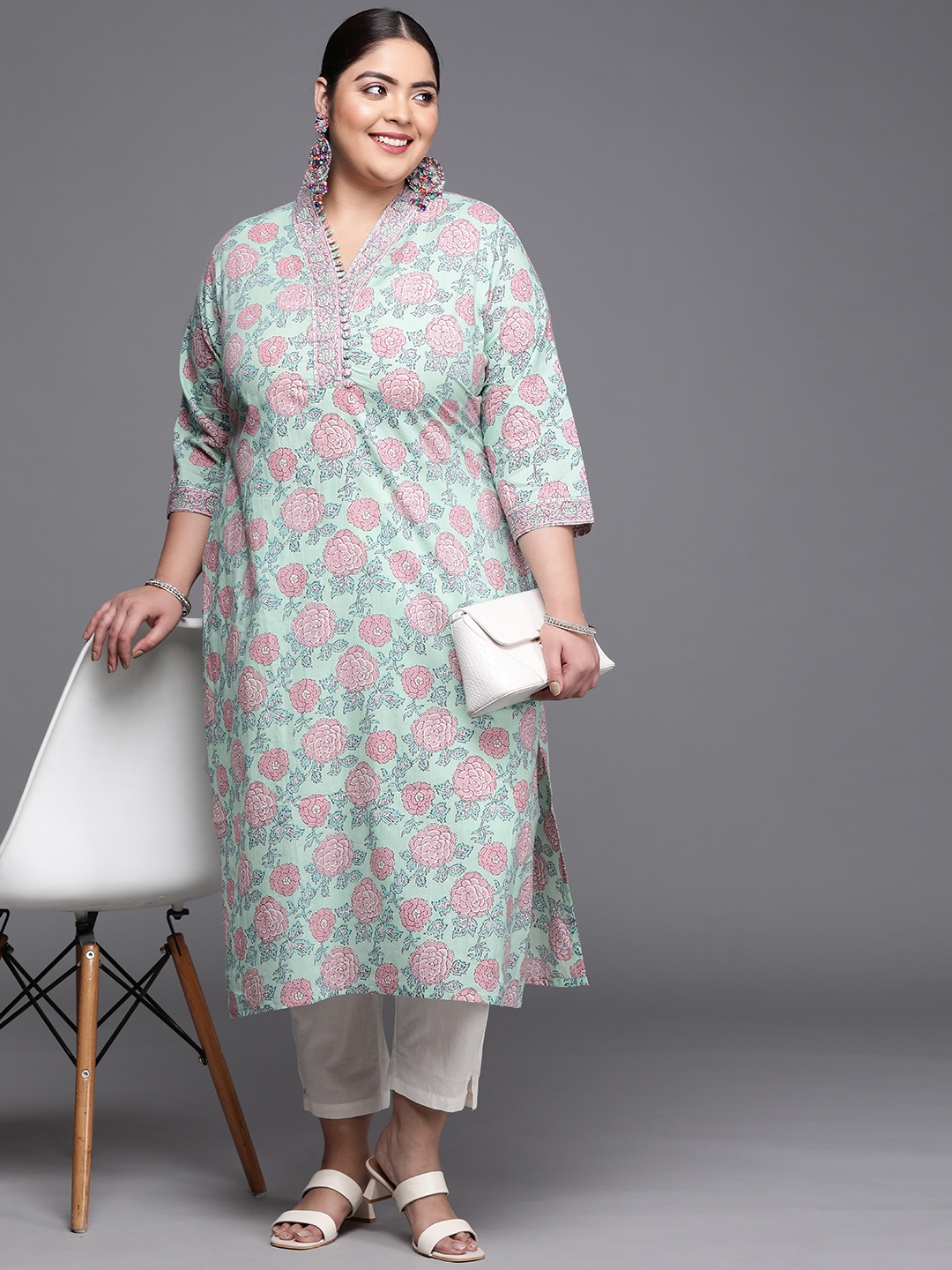 

EXTRA LOVE BY LIBAS Women Plus Size Blue & Pink Pure Cotton Floral Printed Floral Kurta