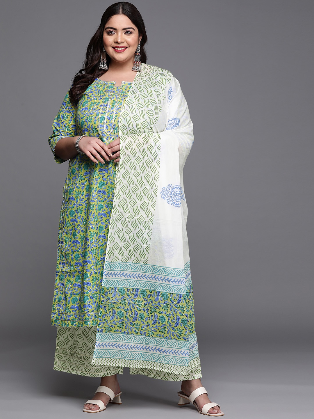

EXTRA LOVE BY LIBAS Women Olive Green Floral Printed Gotta Patti Pure Cotton Kurta with Palazzos & With