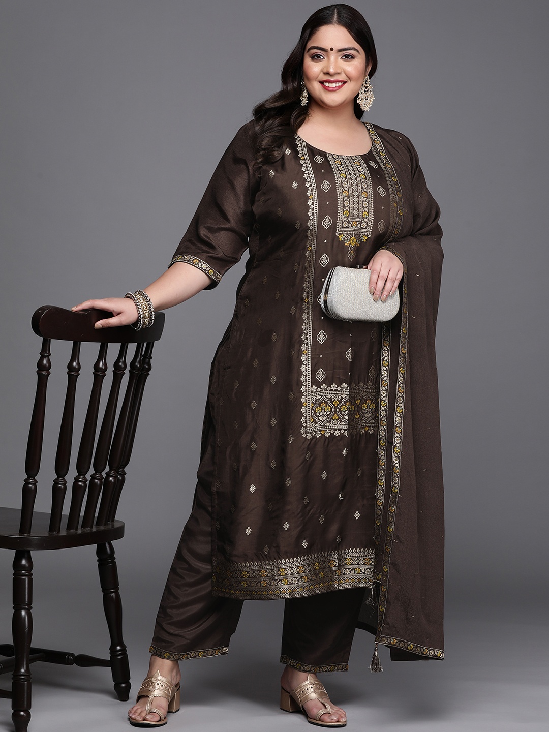 

EXTRA LOVE BY LIBAS Women Plus Size Coffee Brown Ethnic Motifs Kurta Trousers & Dupatta