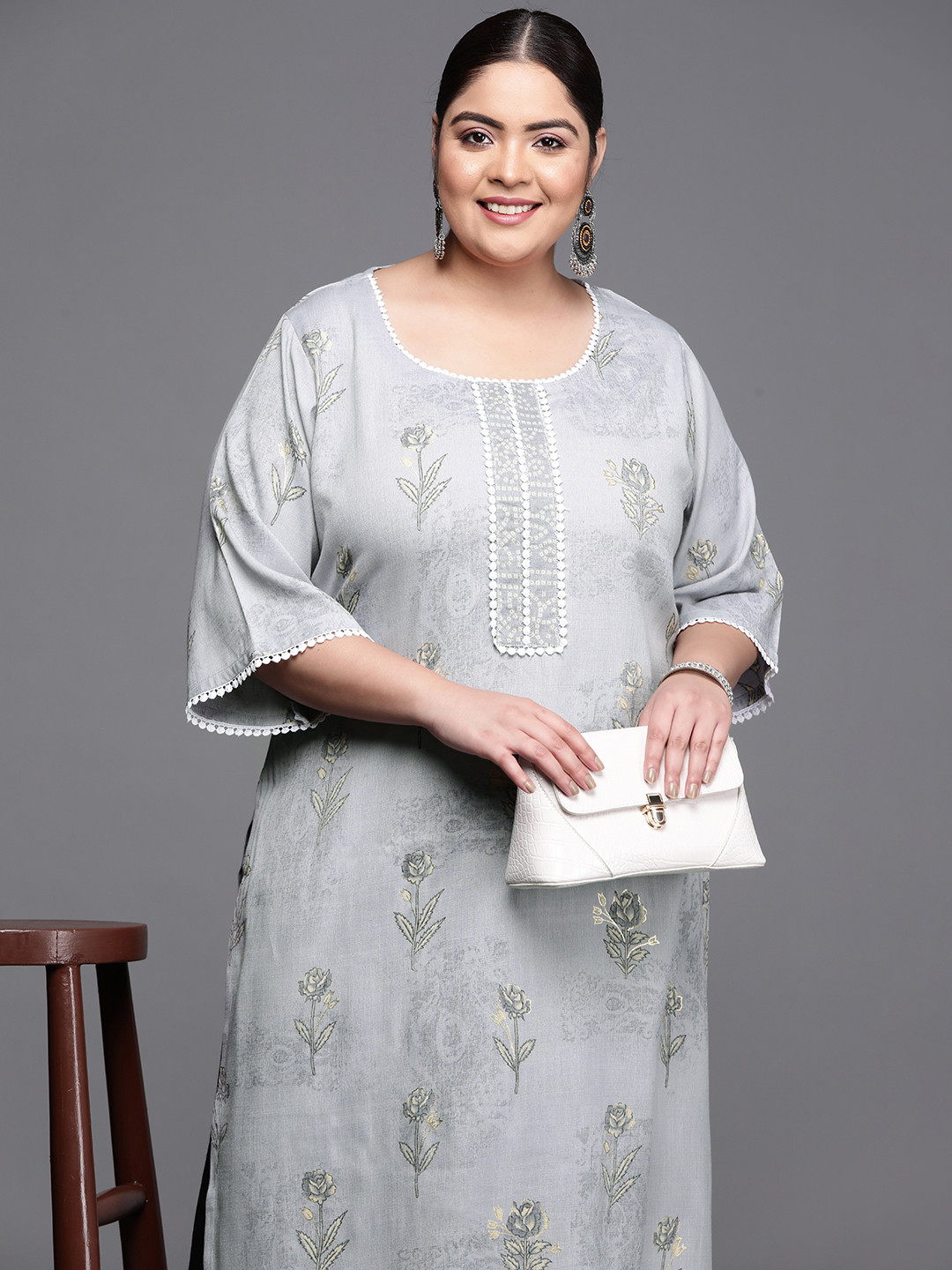 

EXTRA LOVE BY LIBAS Plus Size Women Grey Floral Printed Floral Kurta