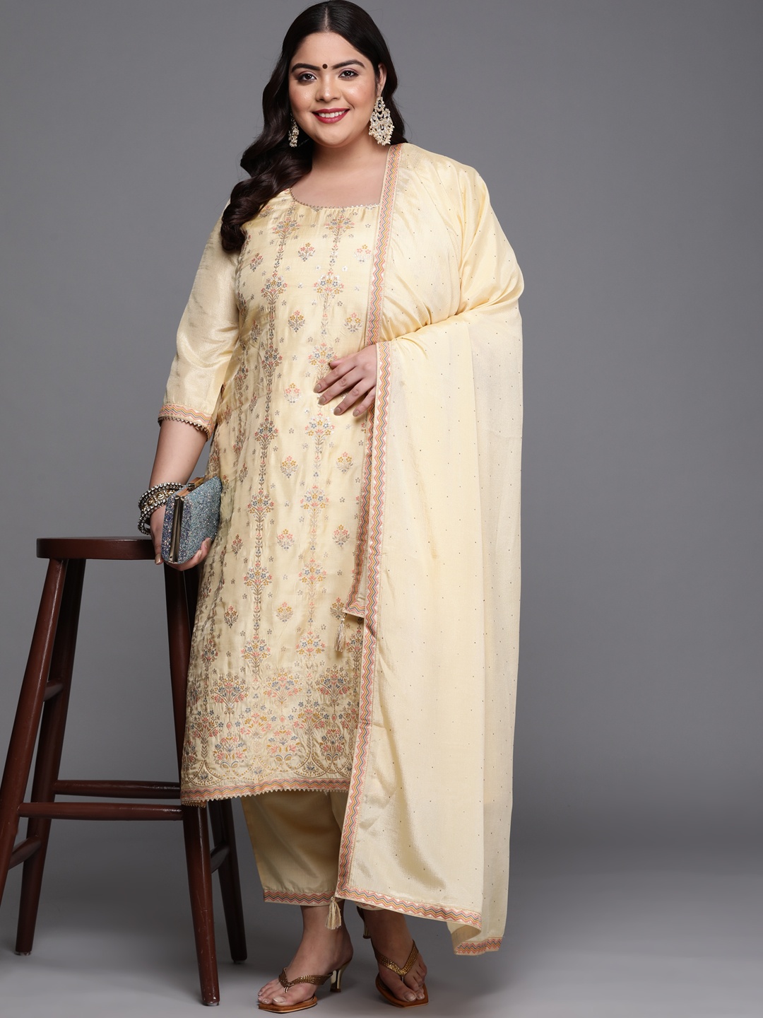 

EXTRA LOVE BY LIBAS Women Plus Size Yellow Floral Print Kurta Set