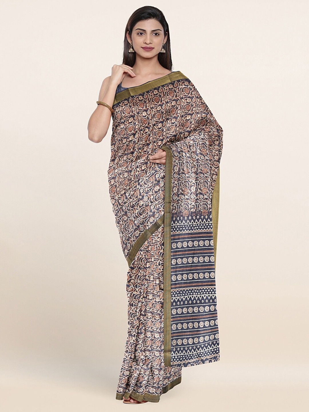 

Pothys Grey & Gold-Toned Floral Printed Cotton Blend Saree