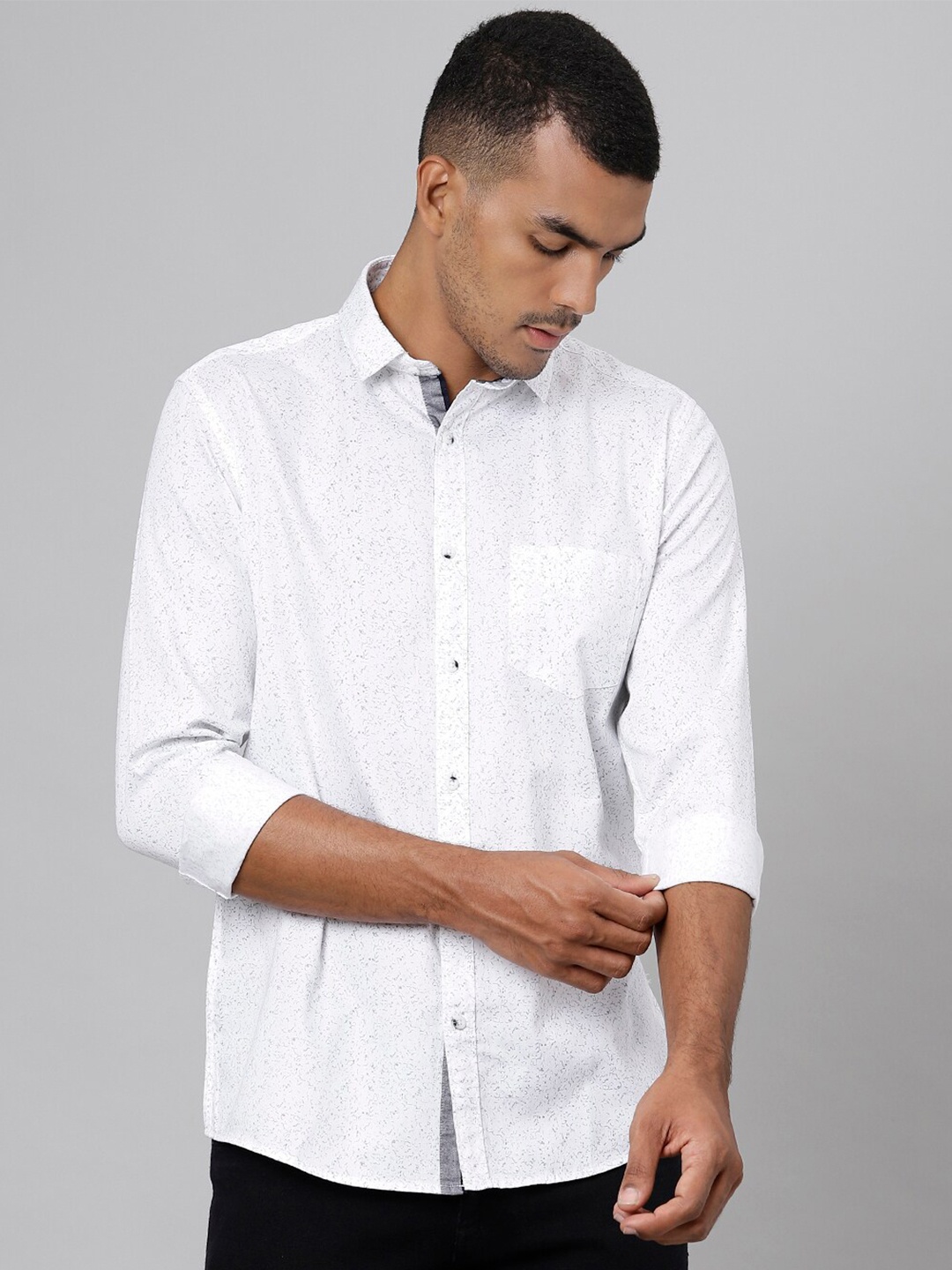 

Richlook Men White Slim Fit Printed Casual Shirt