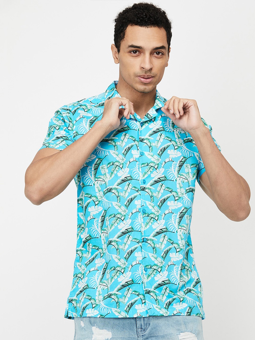

max Men Blue Floral Printed Cotton Casual Shirt