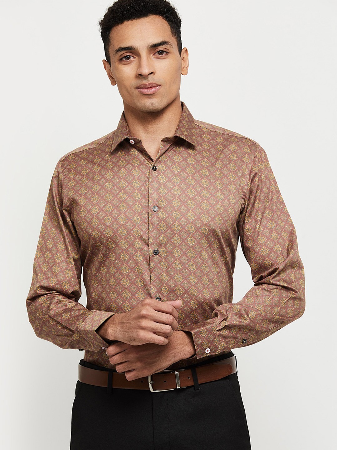 

max Men Gold-Toned Printed Cotton Formal Shirt