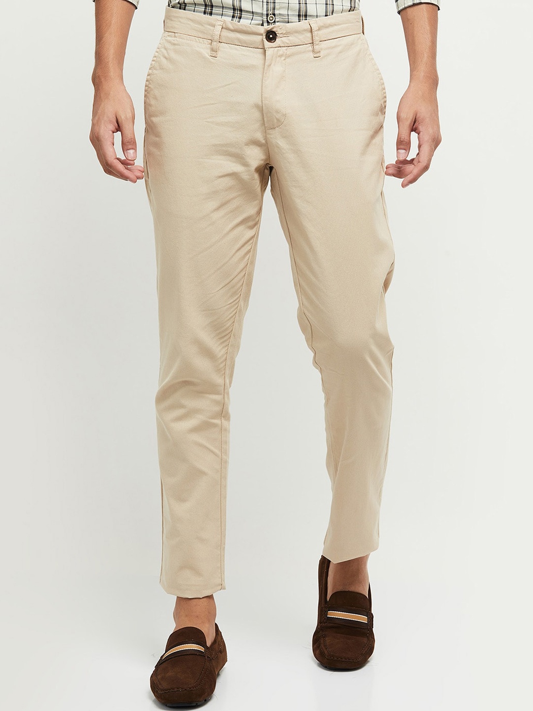 

max Men Beige Solid Cotton Trousers