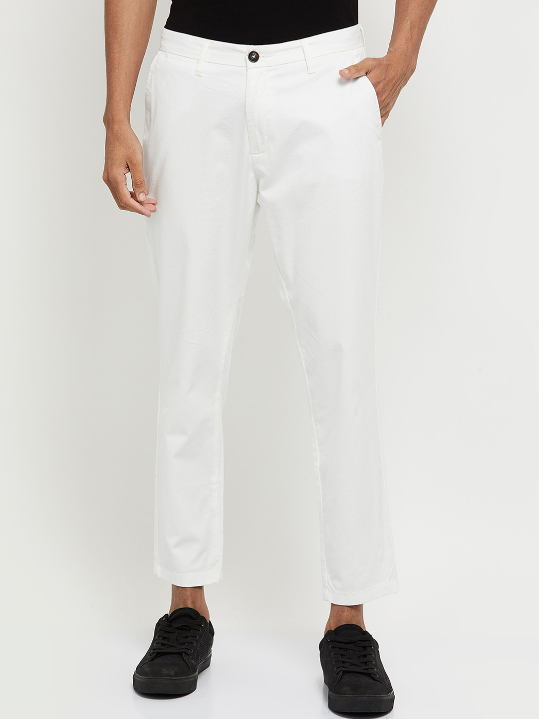 

max Men White Solid Regular Fit Trousers