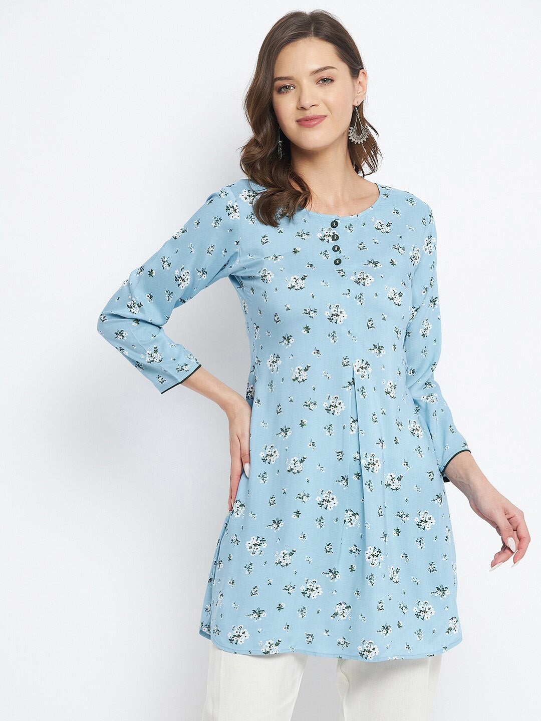 

Tissu Blue & Green Floral Printed Kurti