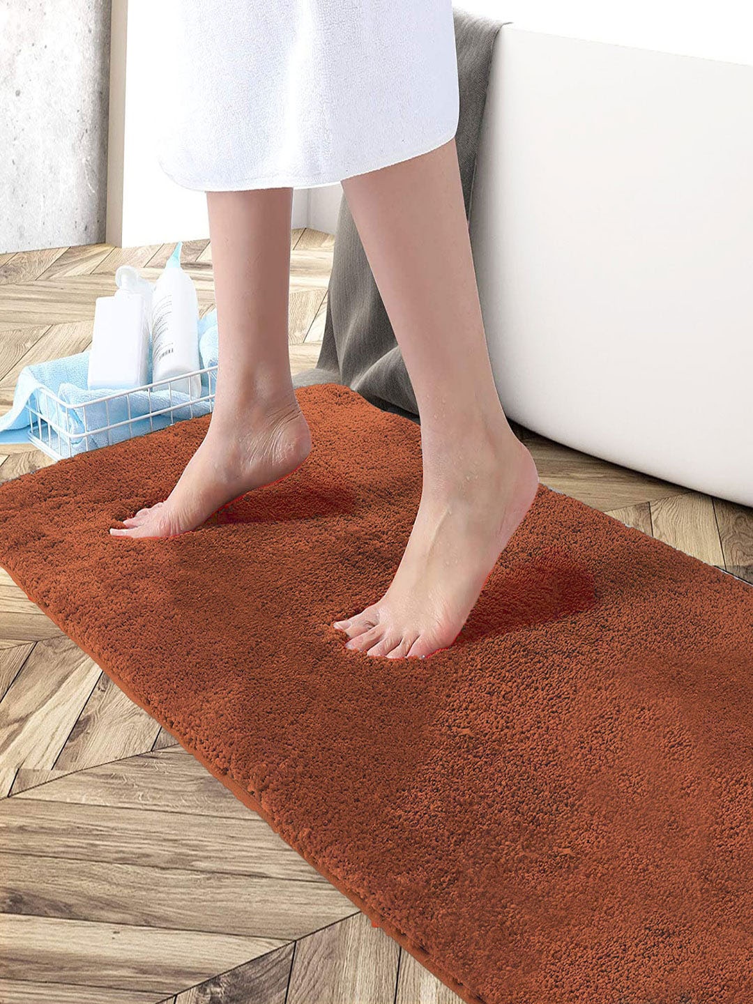 

LUXEHOME INTERNATIONAL Rust High Pile Floor Runner
