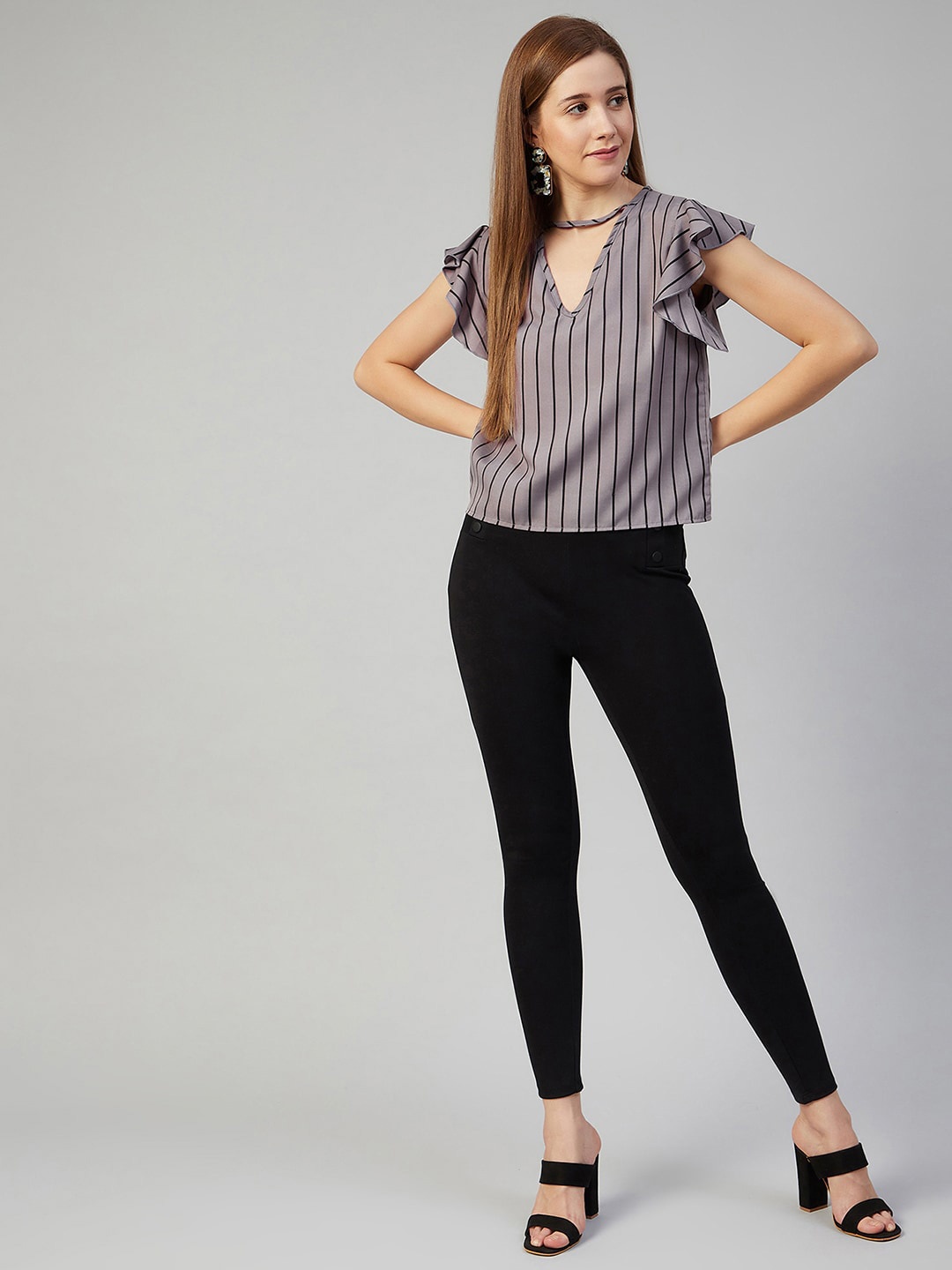 

CHIMPAAANZEE Women Grey & Black Striped Crop Top