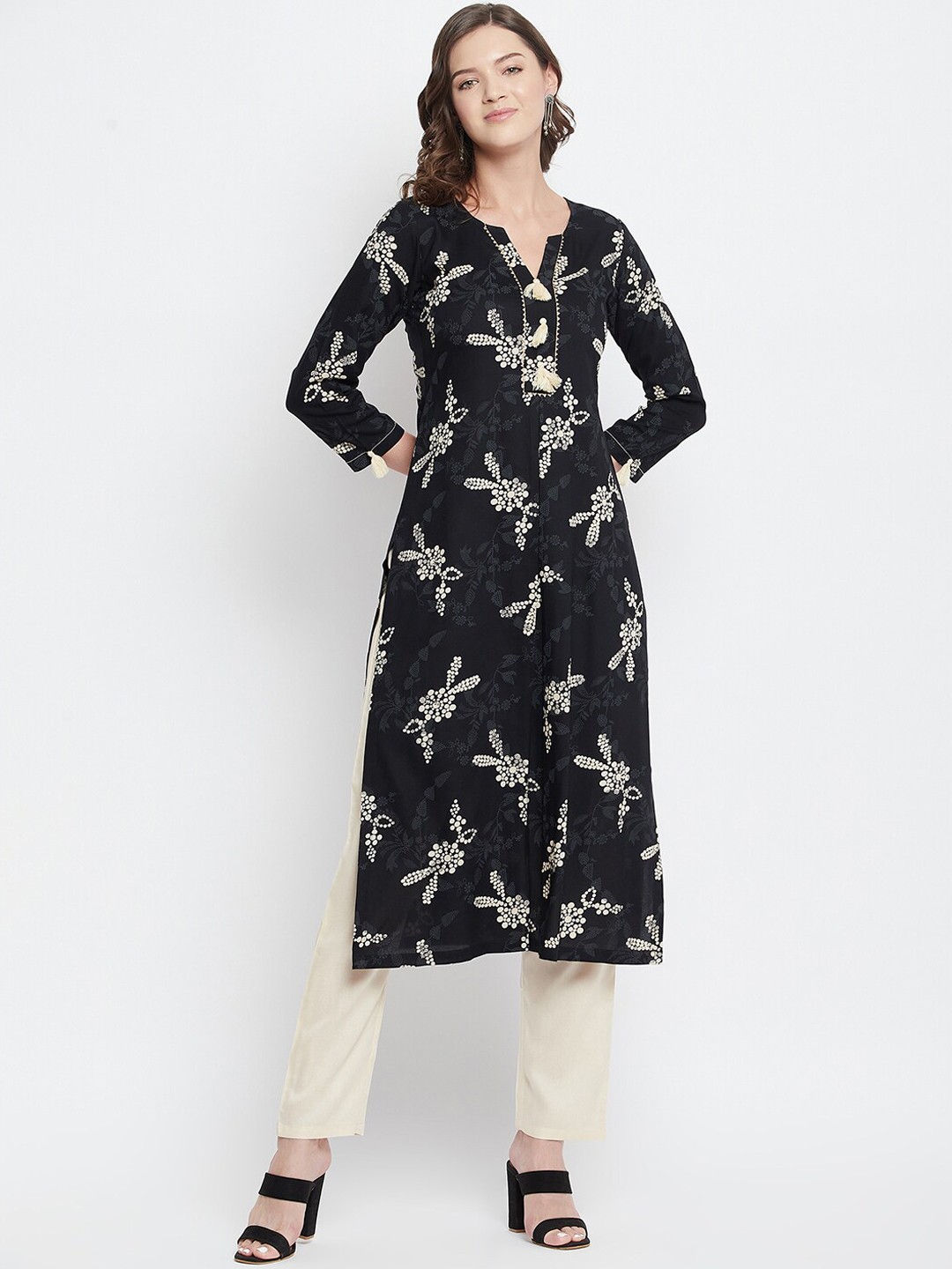 

Tissu Women Black & Cream-Coloured Floral Printed Thread Work Kurta