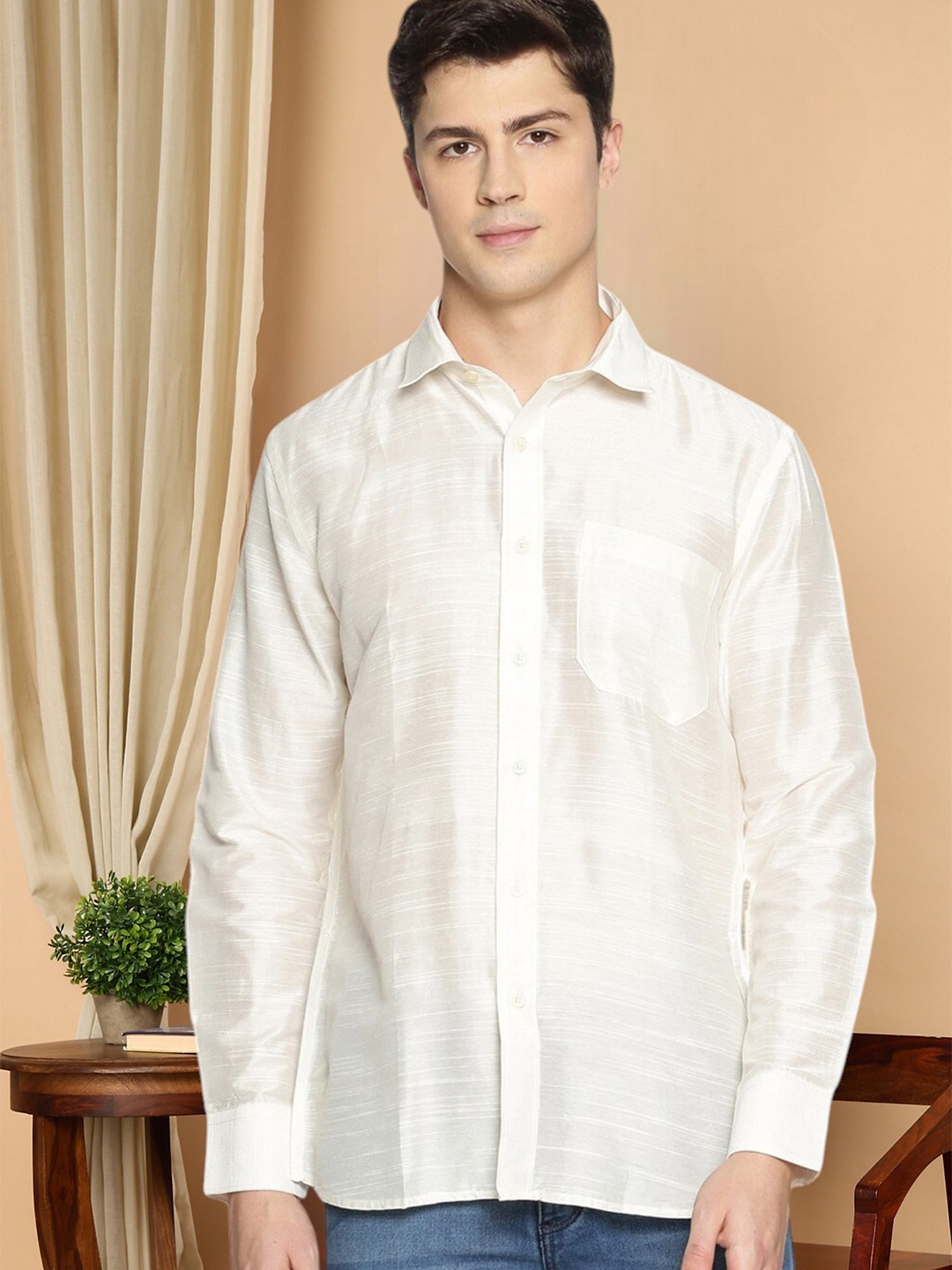 

TATTVA Men White Casual Shirt