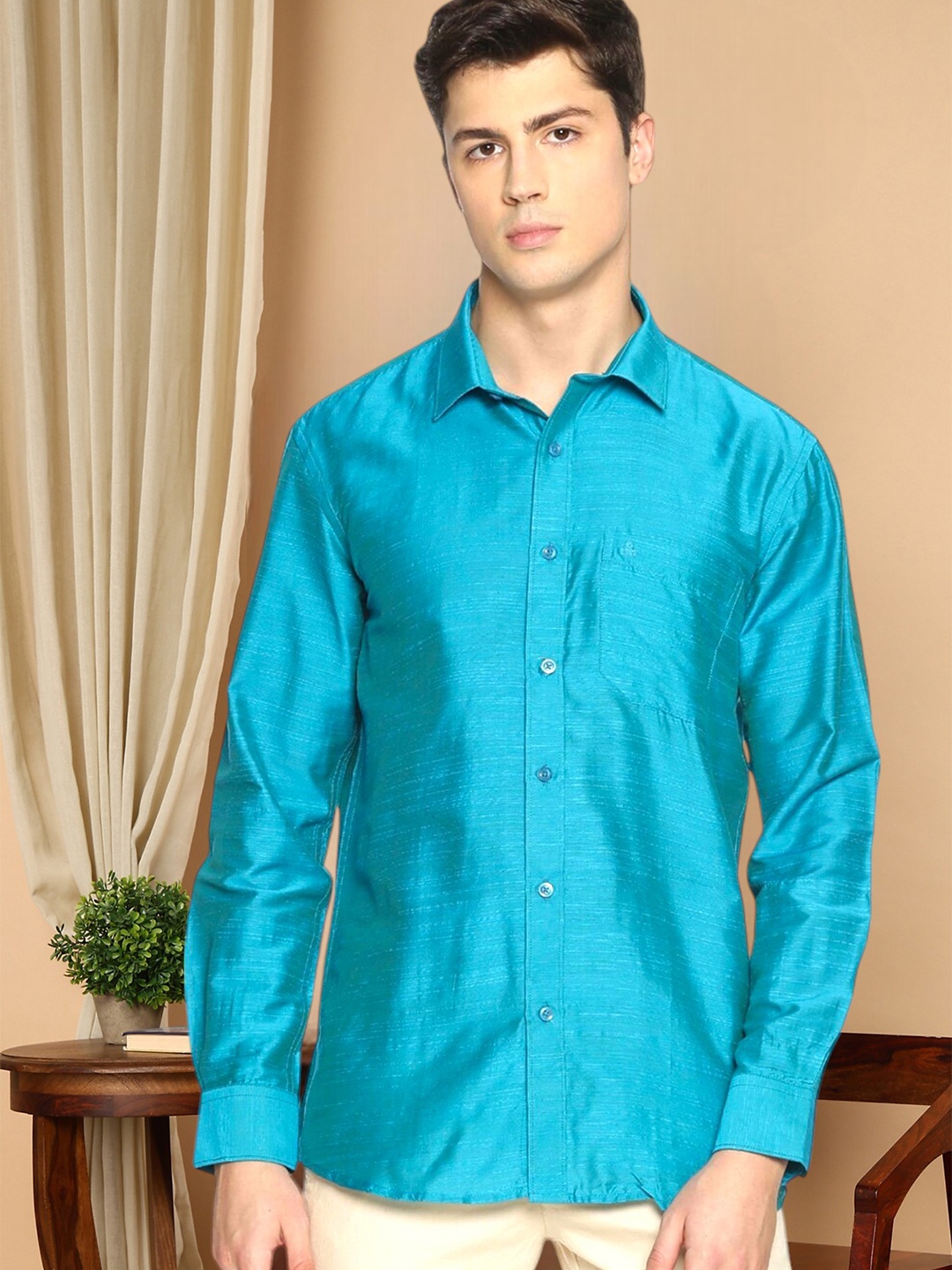 

TATTVA Men Blue Casual Shirt