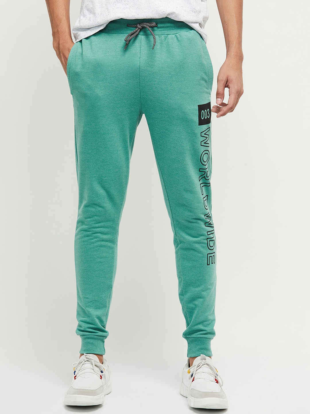 

max Men Green Solid Track Pant