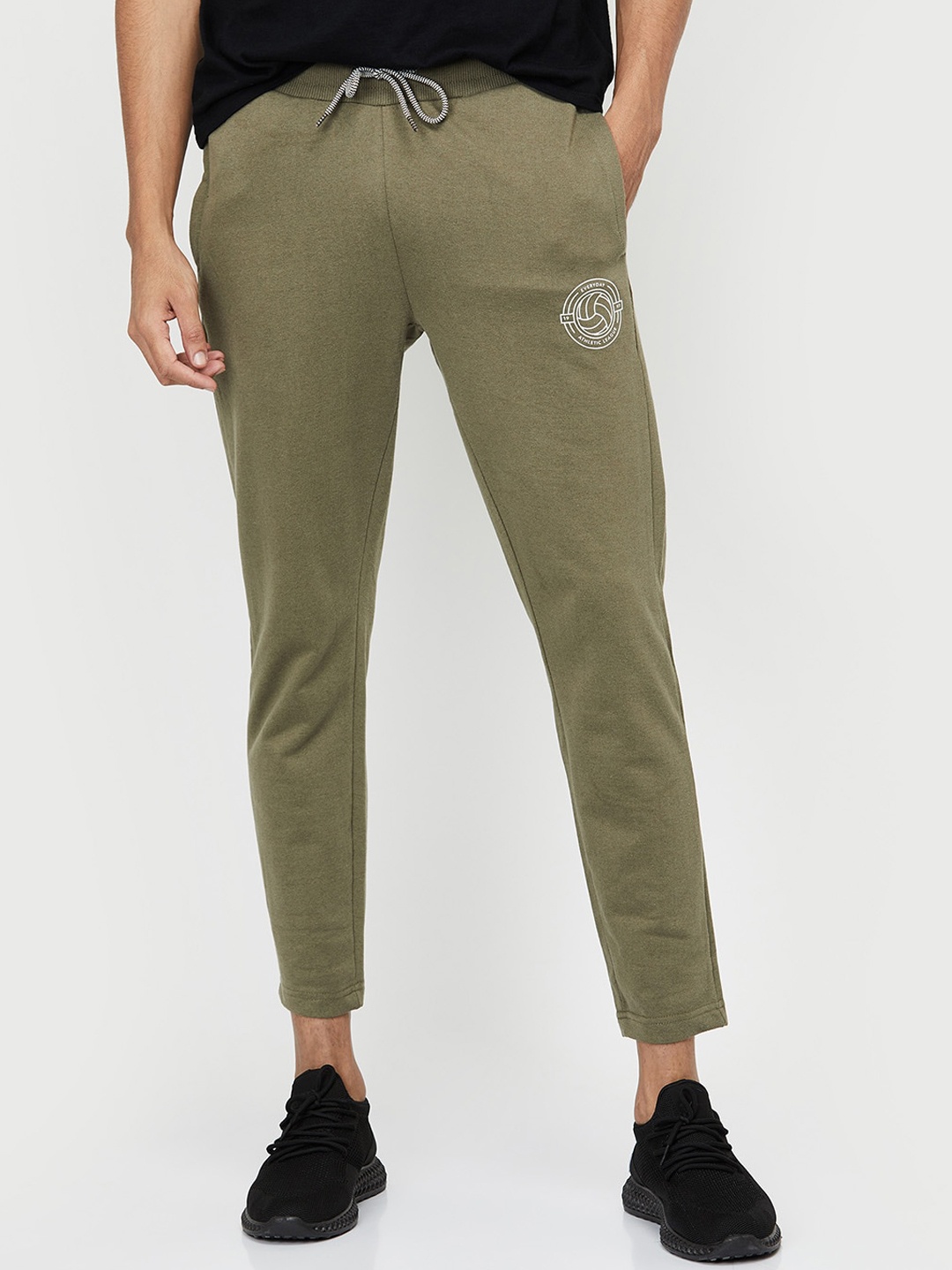 

max Men Olive-Green Solid Track Pant