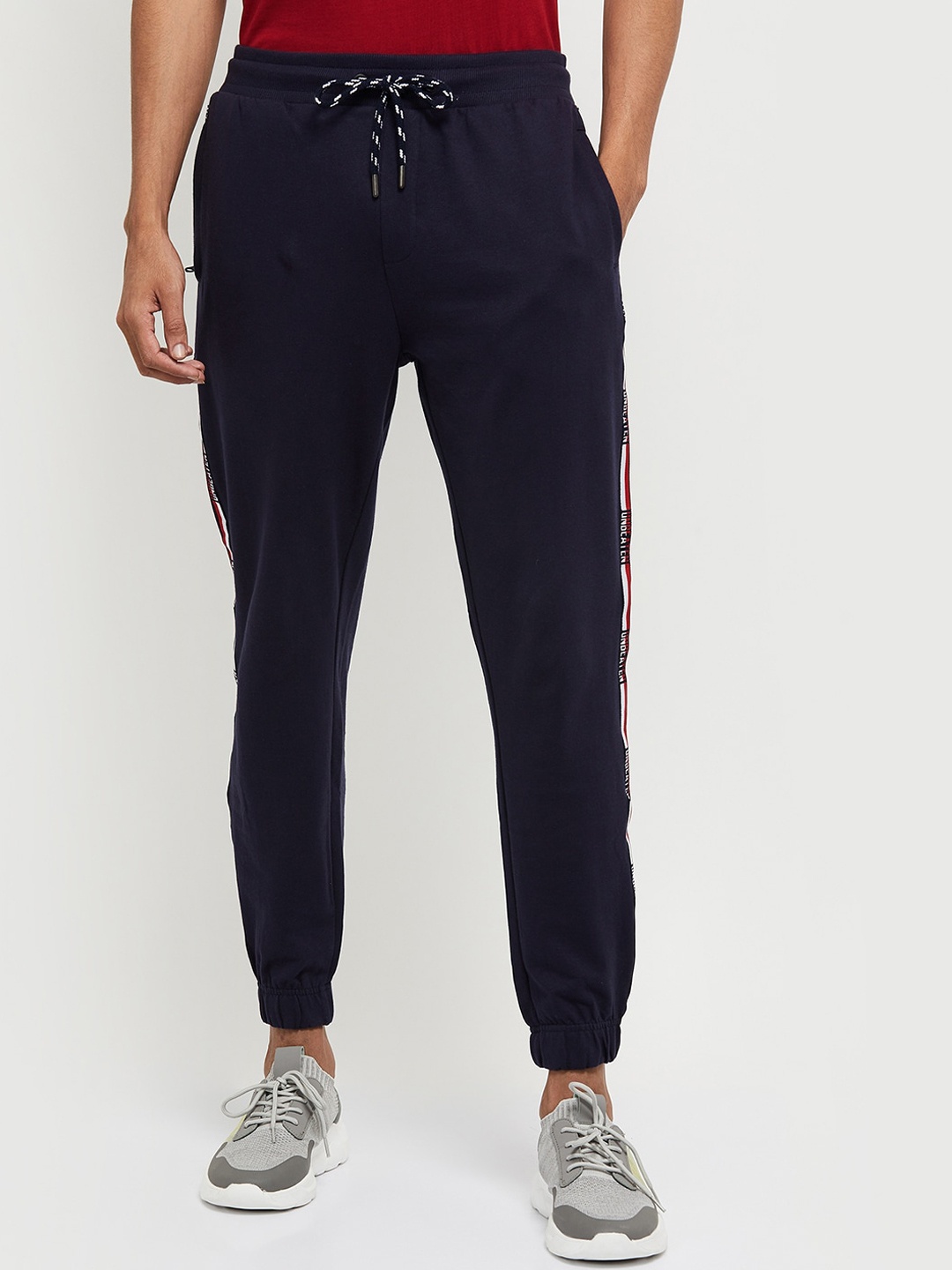 

max Men Blue Solid Joggers