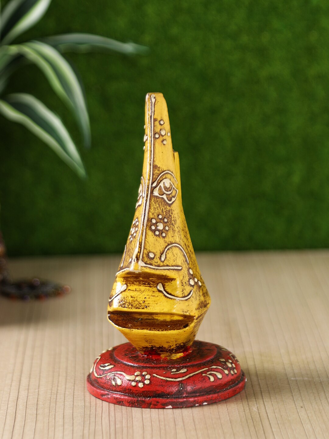 

Aapno Rajasthan Yellow & Red Handpainted Wooden Specs Holder Cum Showpiece