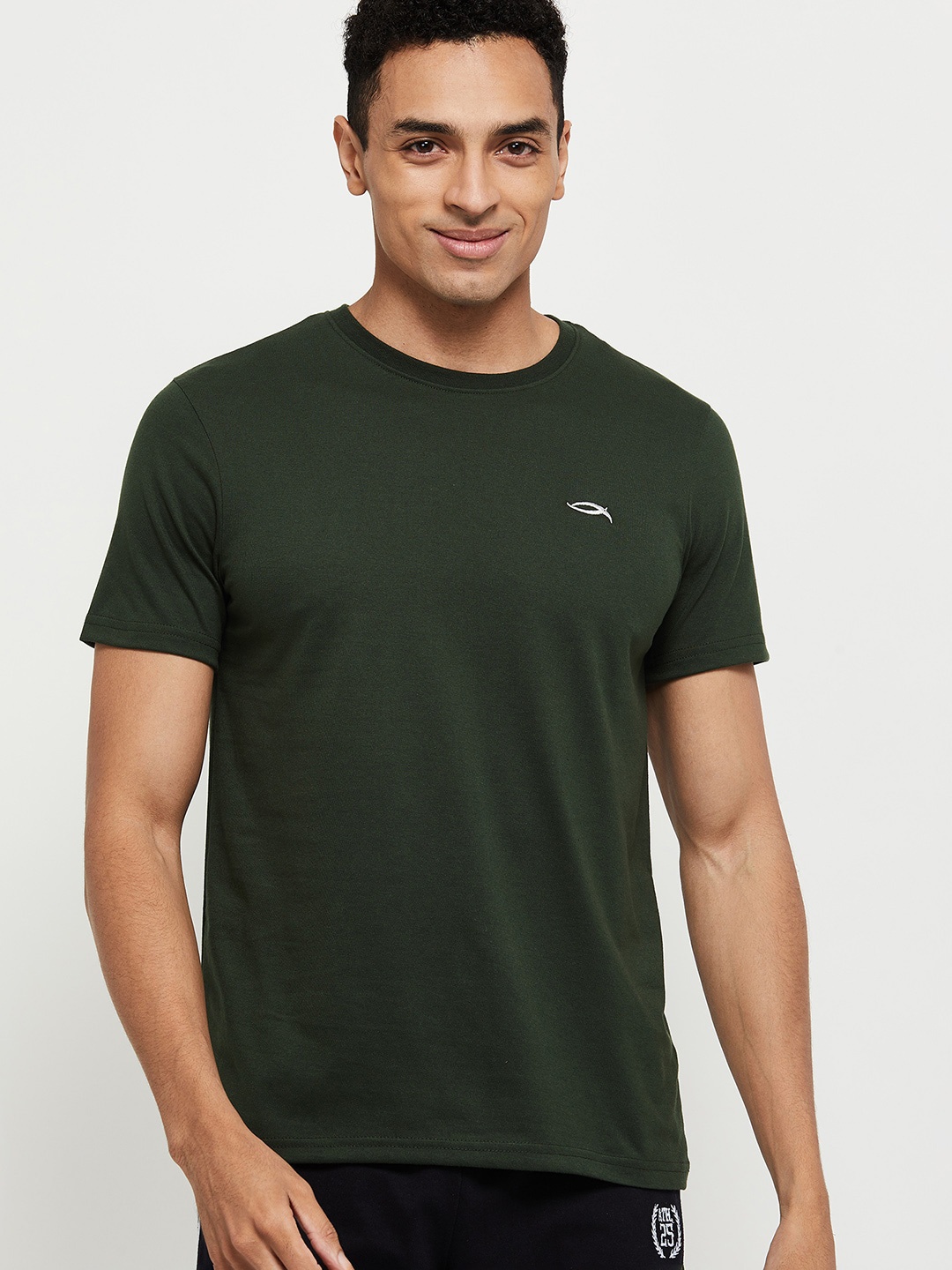 

max Men Olive Green Solid Lounge Tshirts